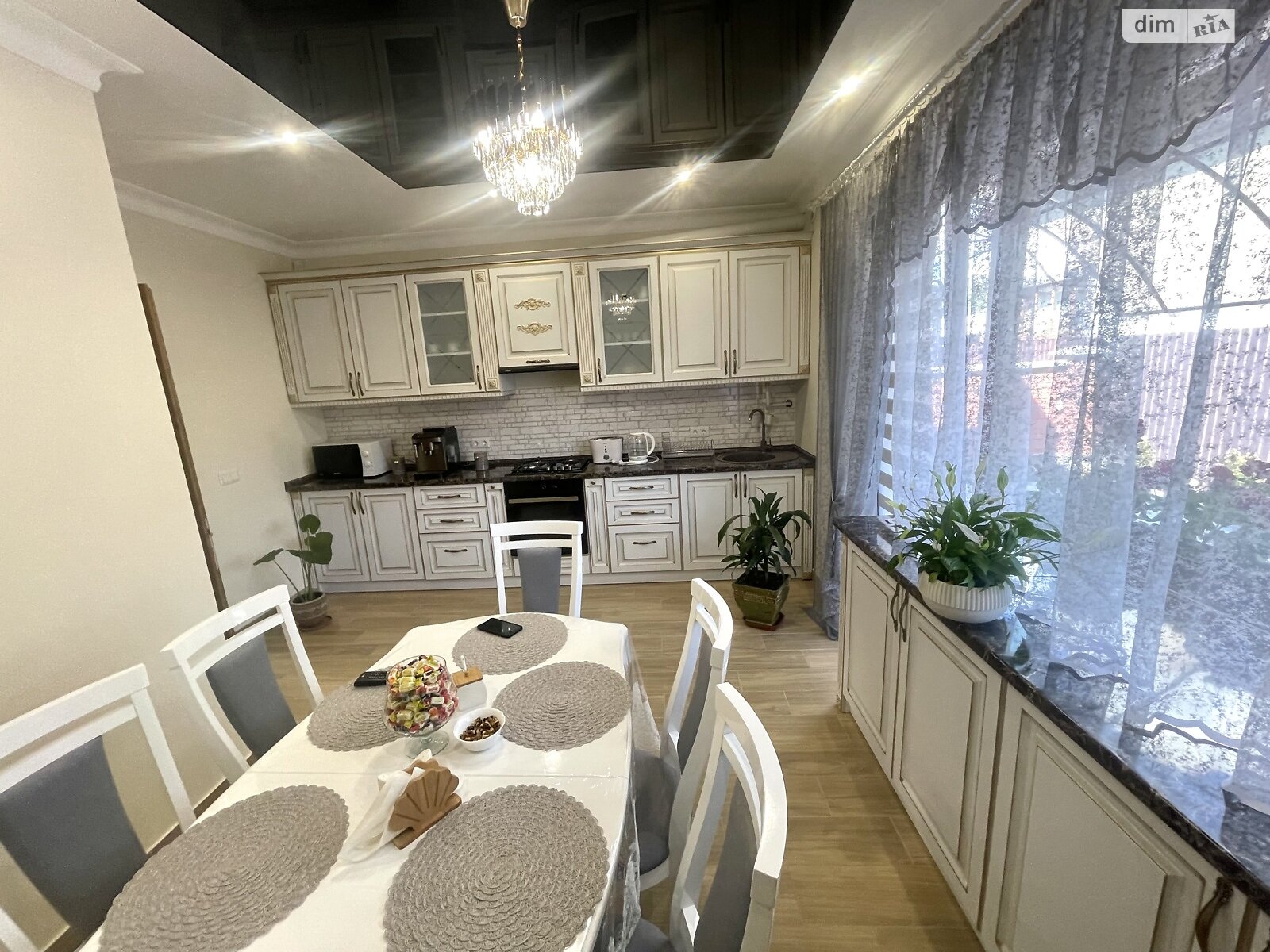 двоповерховий таунхаус, 145 кв. м, цегла. Продаж в Мукачеві, район Центр фото 1 двоповерховий таунхаус, 145 кв. м, цегла. Продаж в Мукачеві, район Центр фото 1