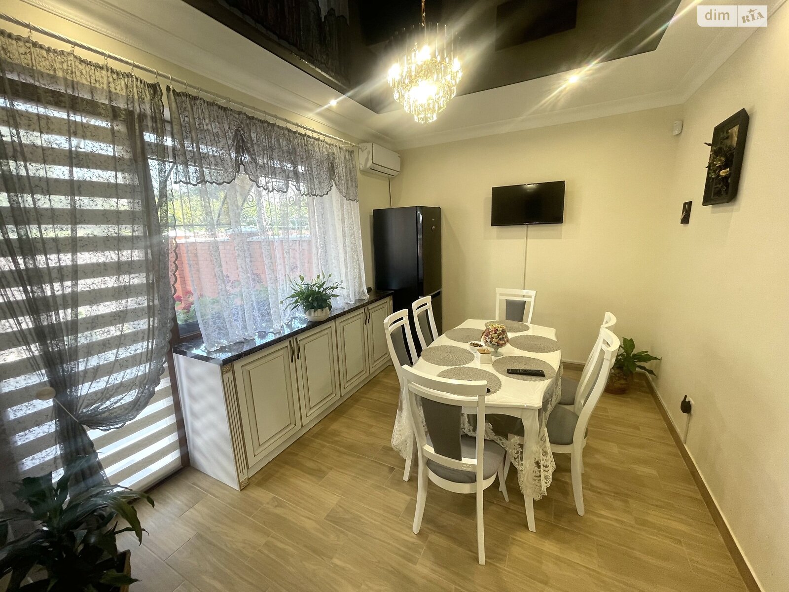 двоповерховий таунхаус, 145 кв. м, цегла. Продаж в Мукачеві, район Центр фото 1 двоповерховий таунхаус, 145 кв. м, цегла. Продаж в Мукачеві, район Центр фото 1