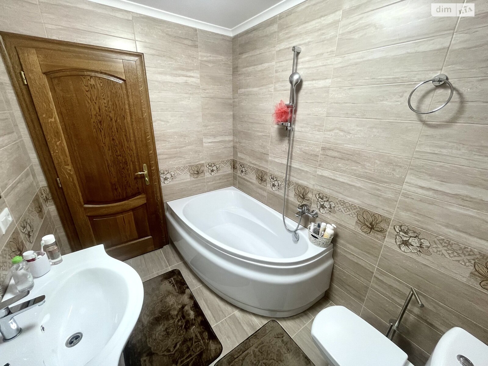 двоповерховий таунхаус, 145 кв. м, цегла. Продаж в Мукачеві, район Центр фото 1 двоповерховий таунхаус, 145 кв. м, цегла. Продаж в Мукачеві, район Центр фото 1