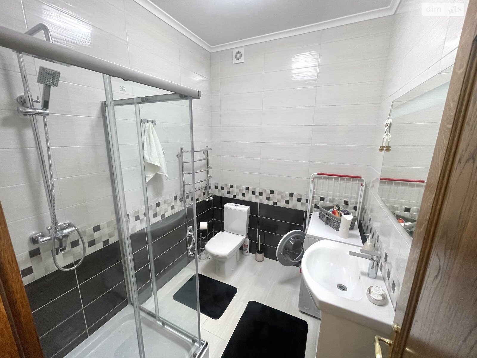 двоповерховий таунхаус, 145 кв. м, цегла. Продаж в Мукачеві, район Центр фото 1 двоповерховий таунхаус, 145 кв. м, цегла. Продаж в Мукачеві, район Центр фото 1