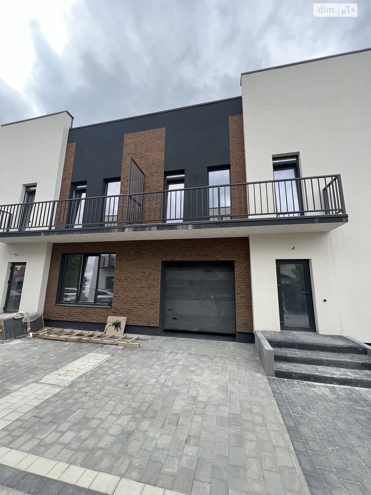 двоповерховий таунхаус, 120 кв. м, кирпич. Продаж у Микитинцях фото 1 двоповерховий таунхаус, 120 кв. м, кирпич. Продаж у Микитинцях фото 1