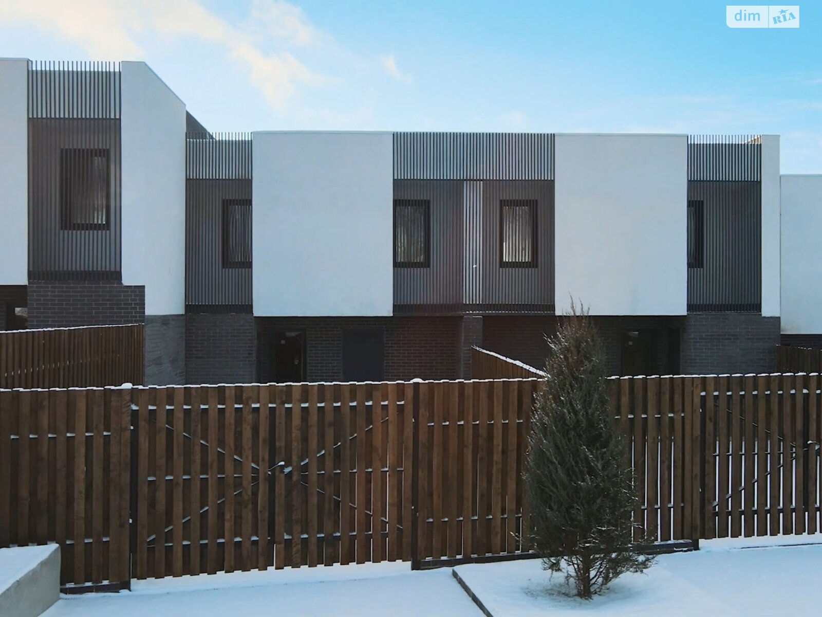 двухэтажный таунхаус, 122.5 кв. м, газобетон. Продажа в Новоалександровке фото 1 двухэтажный таунхаус, 122.5 кв. м, газобетон. Продажа в Новоалександровке фото 1
