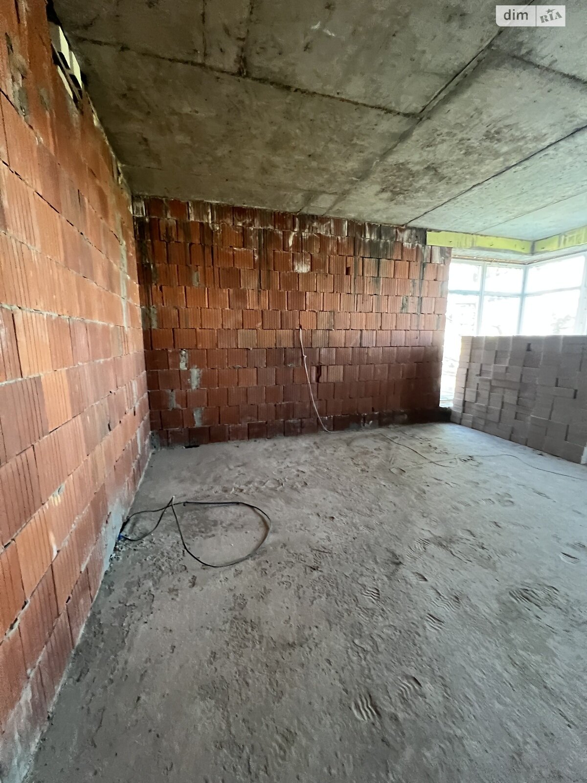 двухэтажный таунхаус, 93.4 кв. м, кирпич. Продажа в Новых Петровцах фото 1