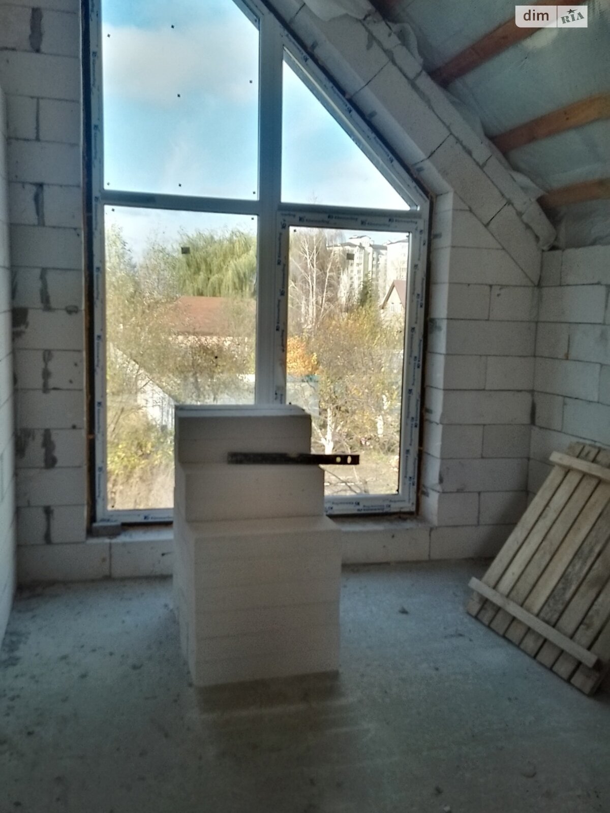 двухэтажный таунхаус, 103 кв. м, газобетон. Продажа в Новых Петровцах фото 1