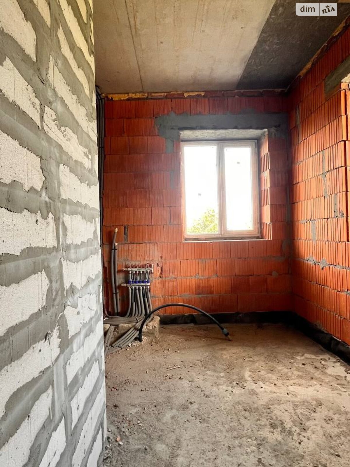 двухэтажный таунхаус, 204.2 кв. м, кирпич. Продажа в Новых Петровцах фото 1 двухэтажный таунхаус, 204.2 кв. м, кирпич. Продажа в Новых Петровцах фото 1