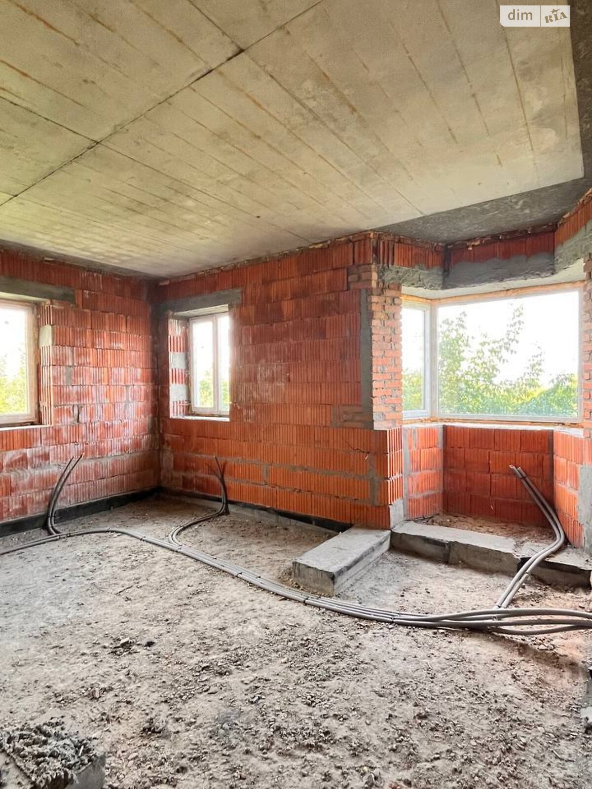 двухэтажный таунхаус, 204.2 кв. м, кирпич. Продажа в Новых Петровцах фото 1 двухэтажный таунхаус, 204.2 кв. м, кирпич. Продажа в Новых Петровцах фото 1