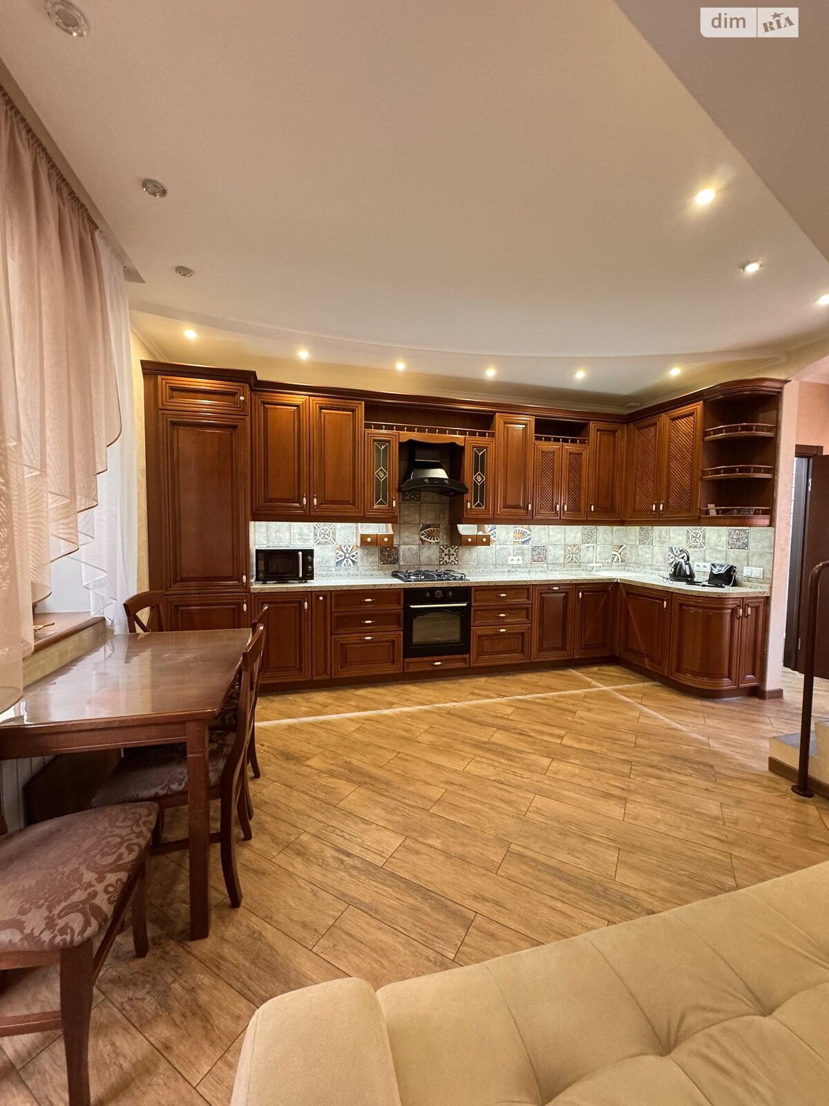 трехэтажный таунхаус, 108 кв. м, кирпич. Продажа в Одессе район Большой Фонтан фото 1 трехэтажный таунхаус, 108 кв. м, кирпич. Продажа в Одессе район Большой Фонтан фото 1