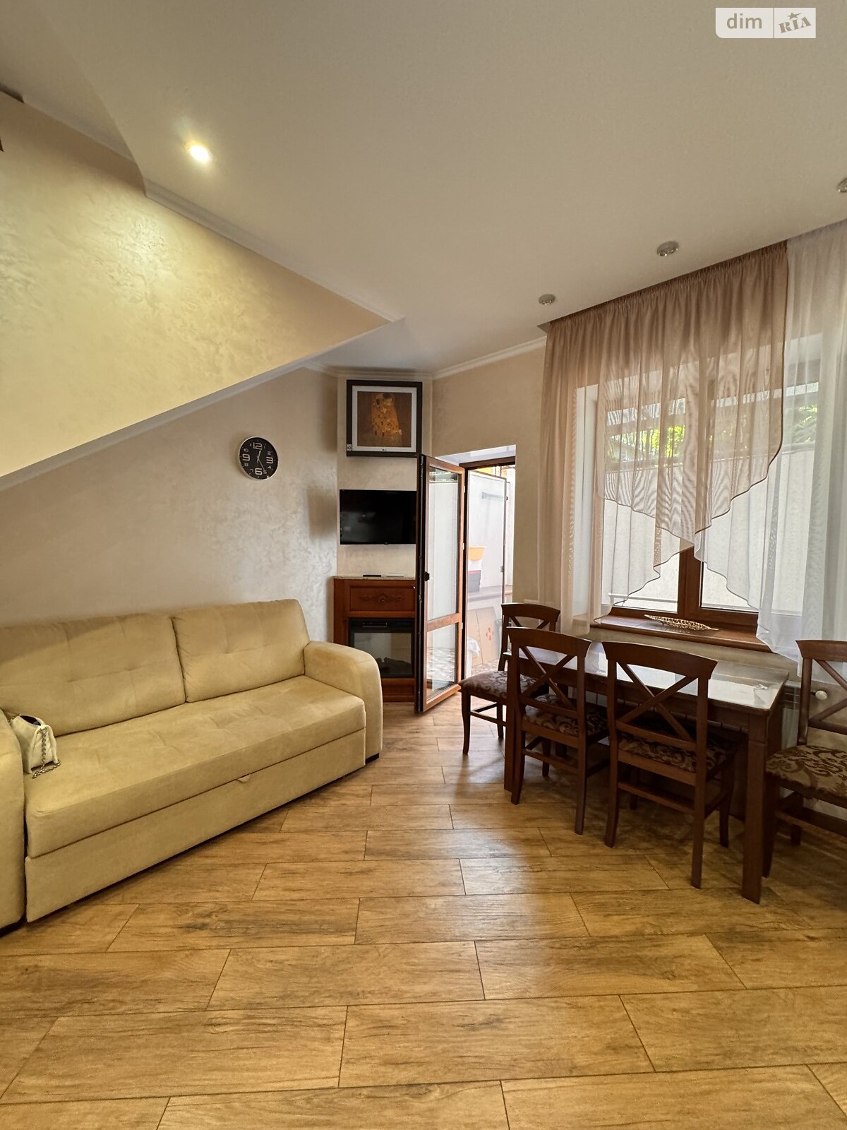 трехэтажный таунхаус, 108 кв. м, кирпич. Продажа в Одессе район Большой Фонтан фото 1 трехэтажный таунхаус, 108 кв. м, кирпич. Продажа в Одессе район Большой Фонтан фото 1