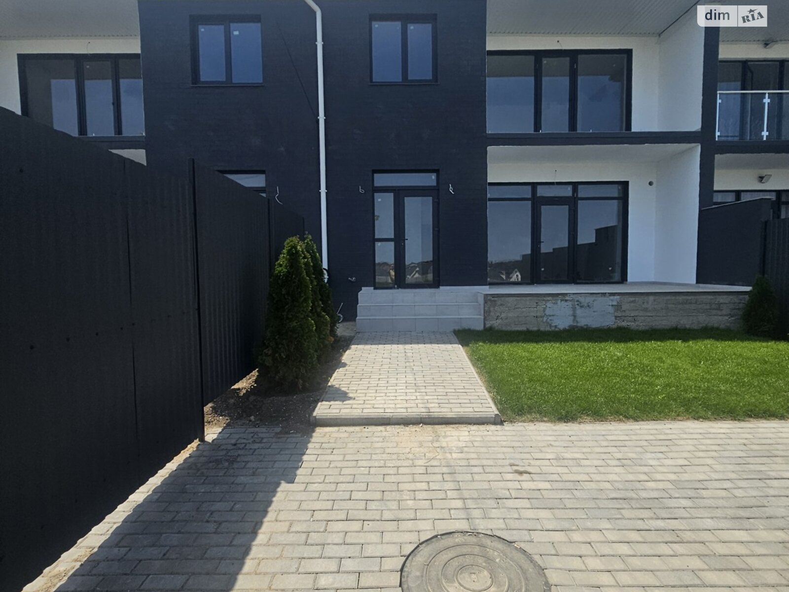 двухэтажный таунхаус, 132 кв. м, керамзитобетон. Продажа в Одессе район Приморский фото 1 двухэтажный таунхаус, 132 кв. м, керамзитобетон. Продажа в Одессе район Приморский фото 1