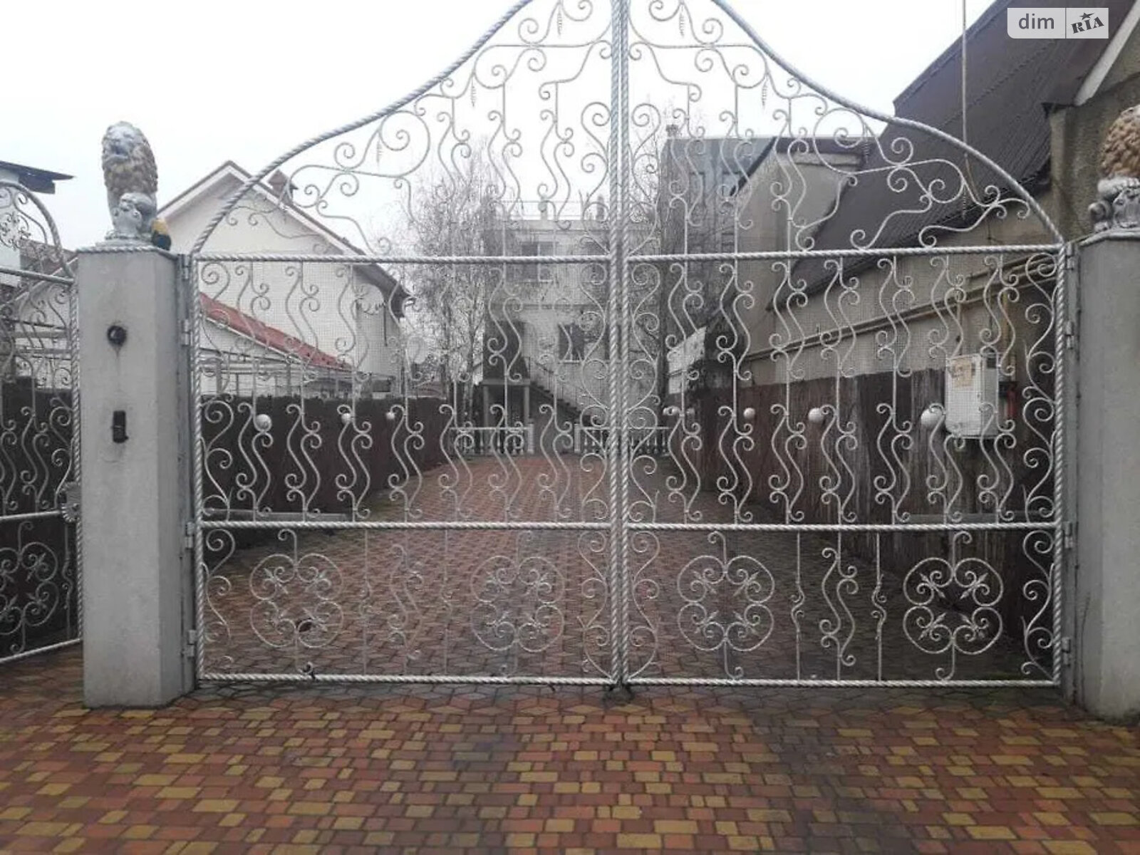 трехэтажный таунхаус, 489.5 кв. м, кирпич. Продажа в Одессе район Таирова фото 1 трехэтажный таунхаус, 489.5 кв. м, кирпич. Продажа в Одессе район Таирова фото 1