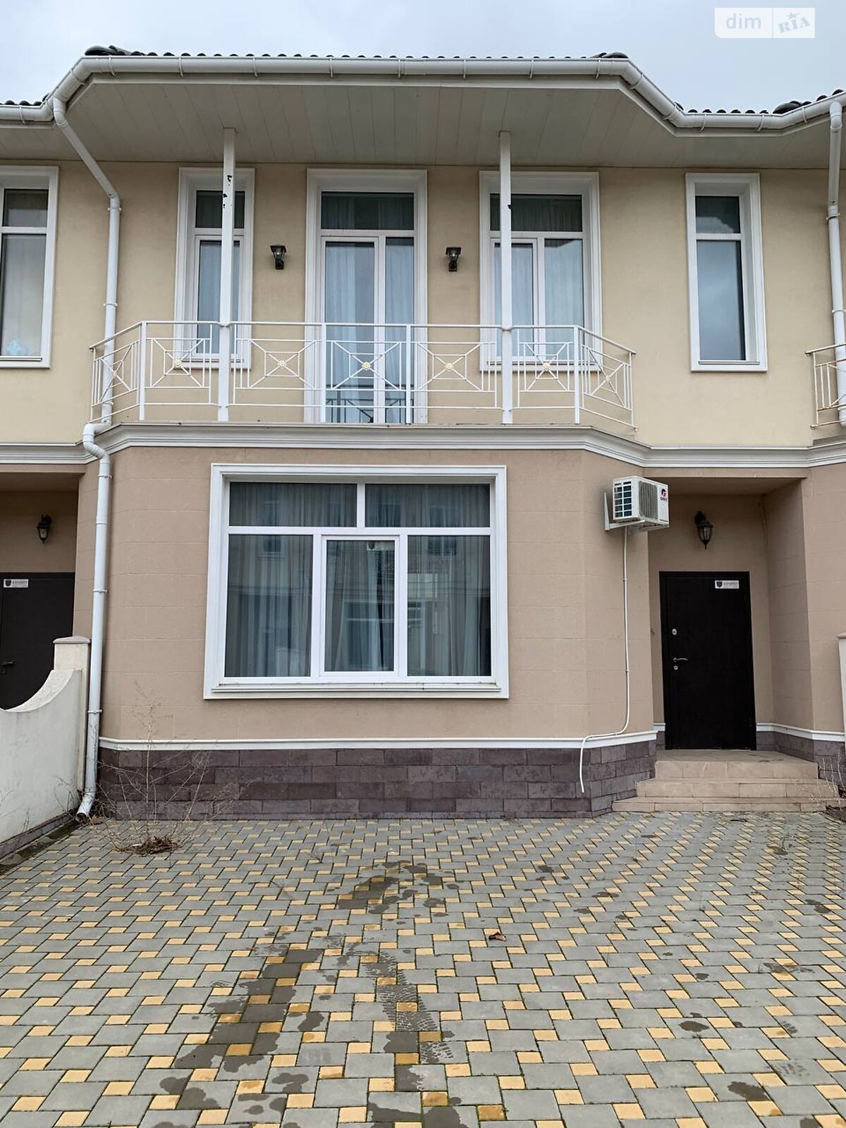двухэтажный таунхаус, 125 кв. м, кирпич. Продажа в Лиманке фото 1 двухэтажный таунхаус, 125 кв. м, кирпич. Продажа в Лиманке фото 1