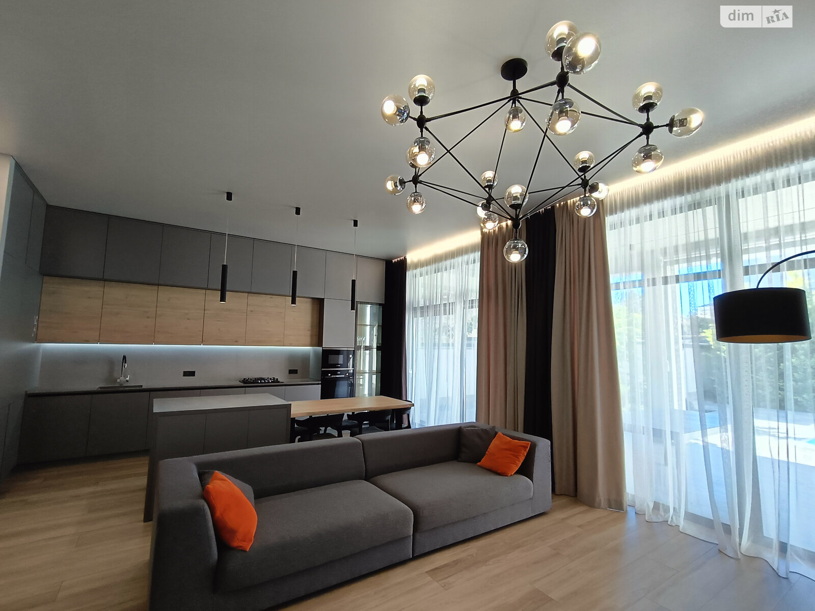 двухэтажный таунхаус, 148.5 кв. м, кирпич. Продажа в Одессе фото 1