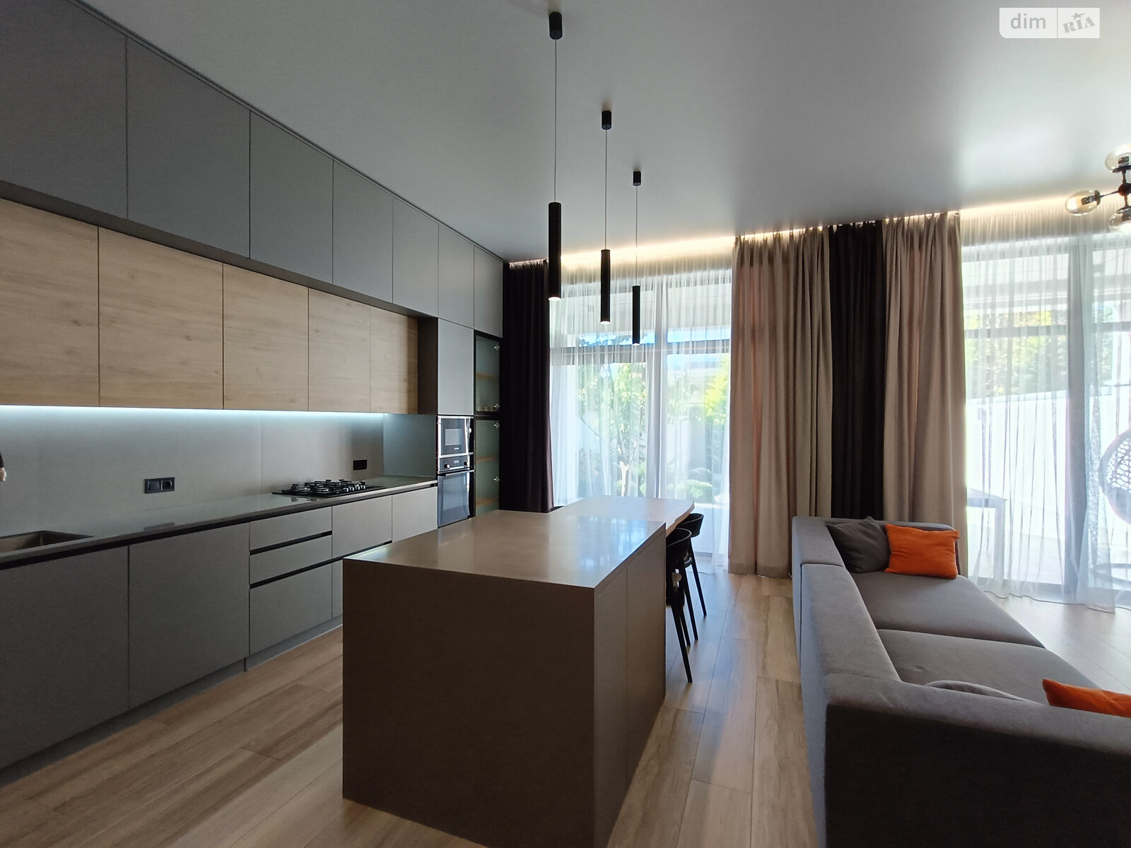 двухэтажный таунхаус, 148.5 кв. м, кирпич. Продажа в Одессе фото 1