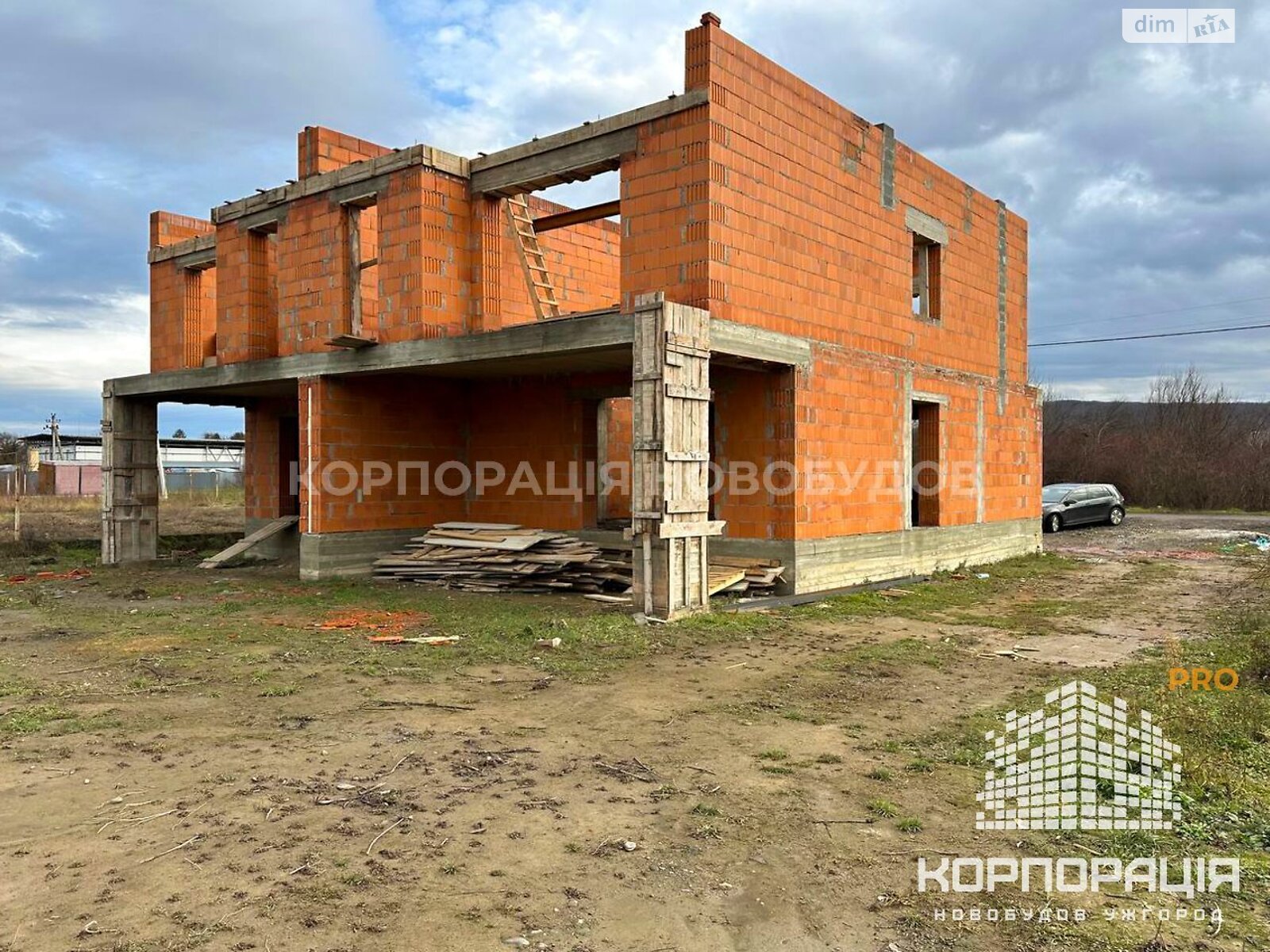 двухэтажный таунхаус, 140 кв. м, кирпич. Продажа в Оноковцы фото 1 двухэтажный таунхаус, 140 кв. м, кирпич. Продажа в Оноковцы фото 1