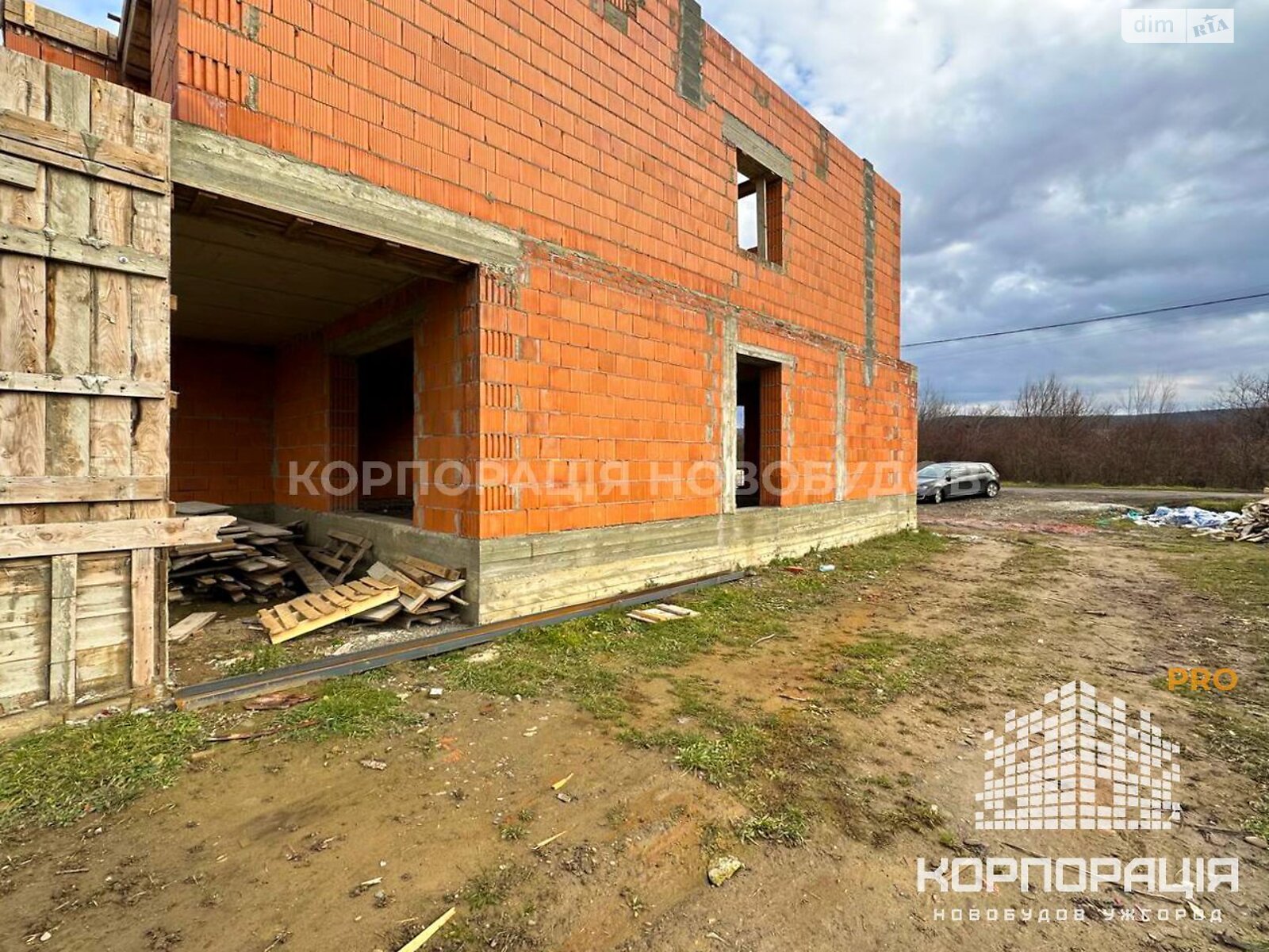 двухэтажный таунхаус, 140 кв. м, кирпич. Продажа в Оноковцы фото 1 двухэтажный таунхаус, 140 кв. м, кирпич. Продажа в Оноковцы фото 1