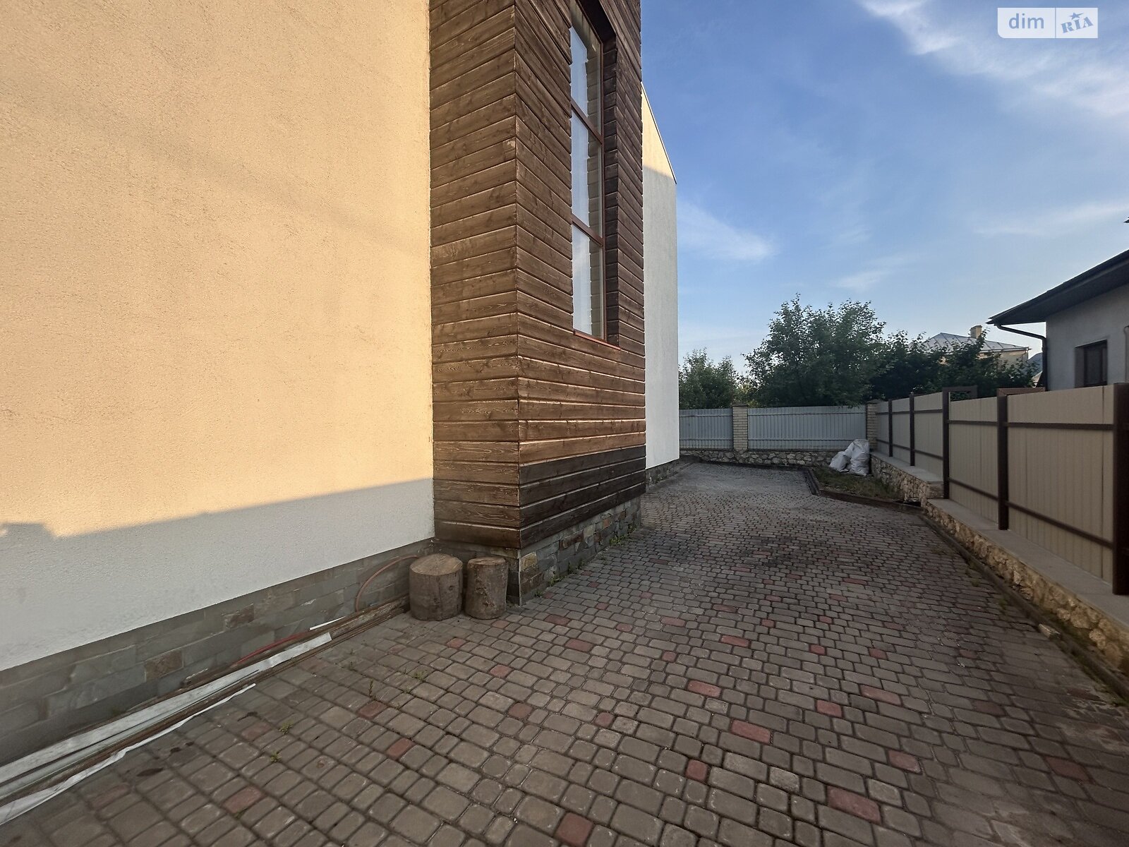 двухэтажный таунхаус, 140 кв. м, кирпич. Продажа в Петрикове фото 1 двухэтажный таунхаус, 140 кв. м, кирпич. Продажа в Петрикове фото 1