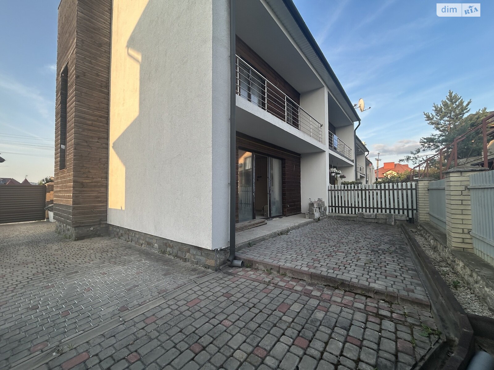 двухэтажный таунхаус, 140 кв. м, кирпич. Продажа в Петрикове фото 1 двухэтажный таунхаус, 140 кв. м, кирпич. Продажа в Петрикове фото 1