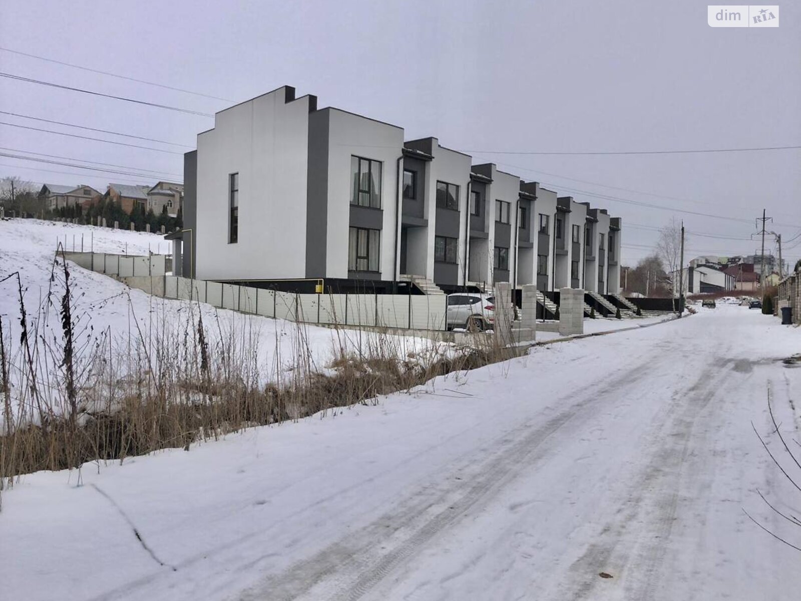 триповерховий таунхаус, 180 кв. м, цегла. Продаж у Петрикові фото 1 триповерховий таунхаус, 180 кв. м, цегла. Продаж у Петрикові фото 1