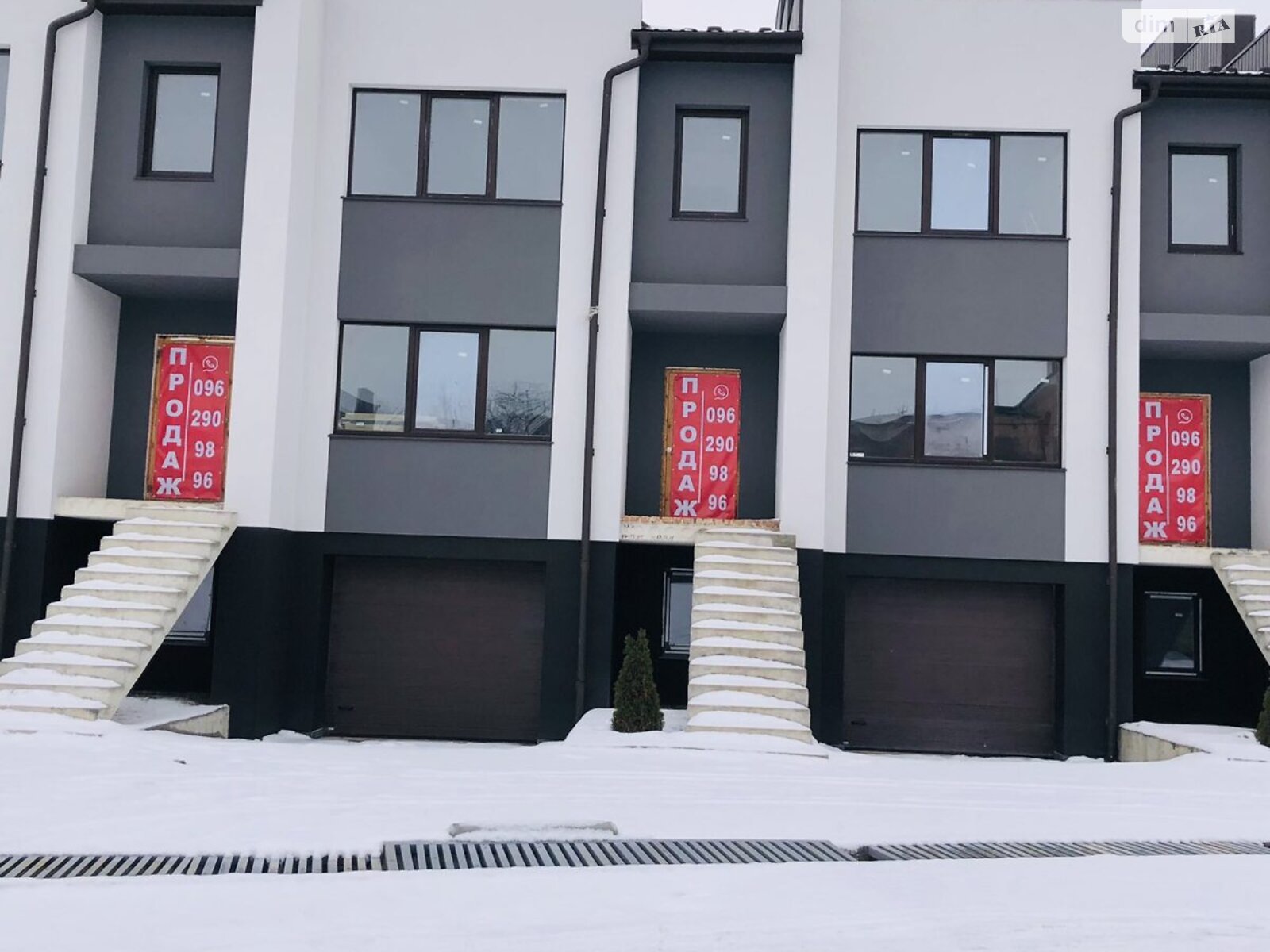 трехэтажный таунхаус, 180 кв. м, кирпич. Продажа в Петрикове фото 1 трехэтажный таунхаус, 180 кв. м, кирпич. Продажа в Петрикове фото 1