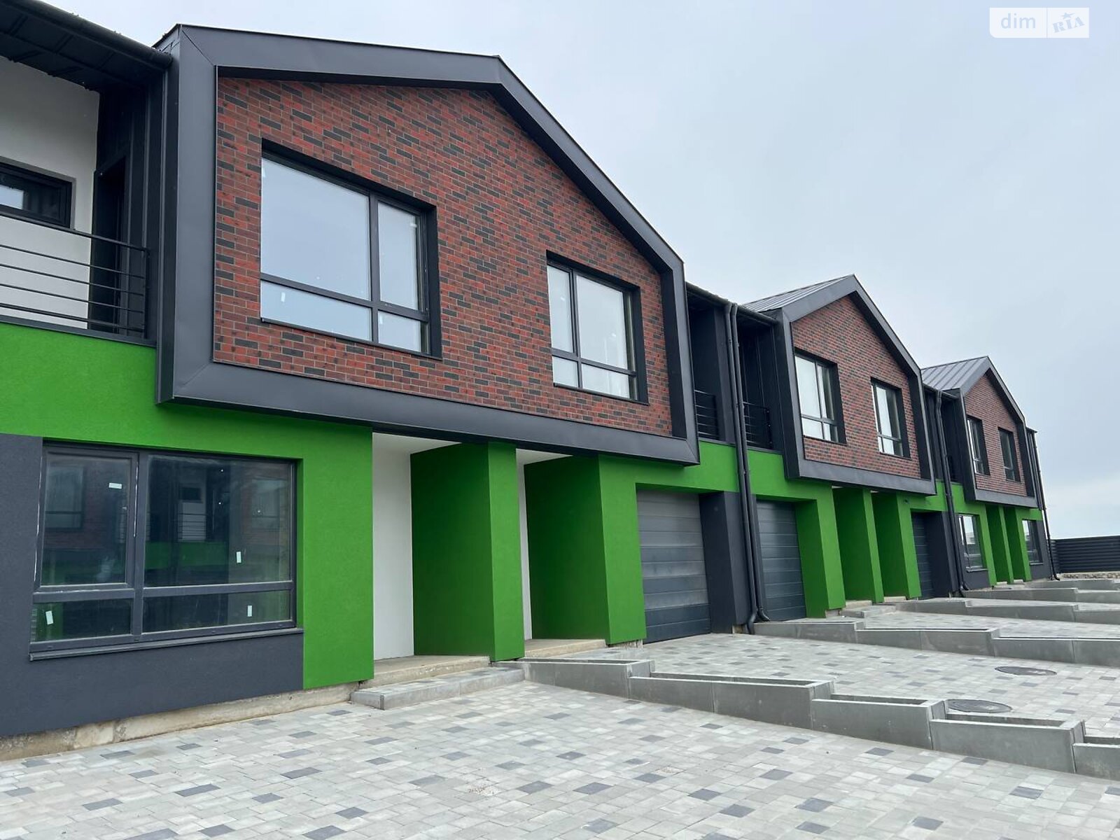 двухэтажный таунхаус, 120 кв. м, кирпич. Продажа в Петрикове фото 1