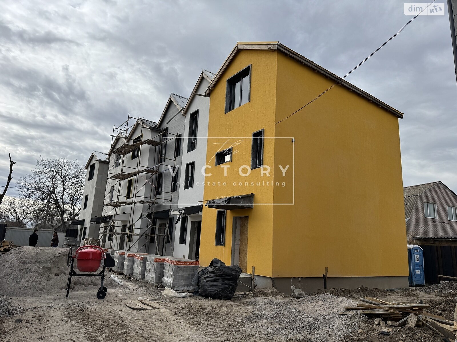 триповерховий таунхаус, 100 кв. м, газобетон. Продаж у Гатне фото 1 триповерховий таунхаус, 100 кв. м, газобетон. Продаж у Гатне фото 1