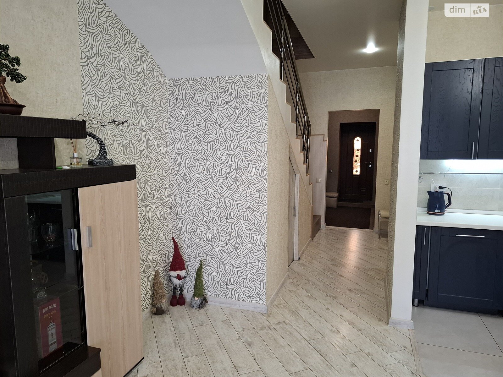 двухэтажный таунхаус, 92.6 кв. м, кирпич. Продажа в Погребах фото 1