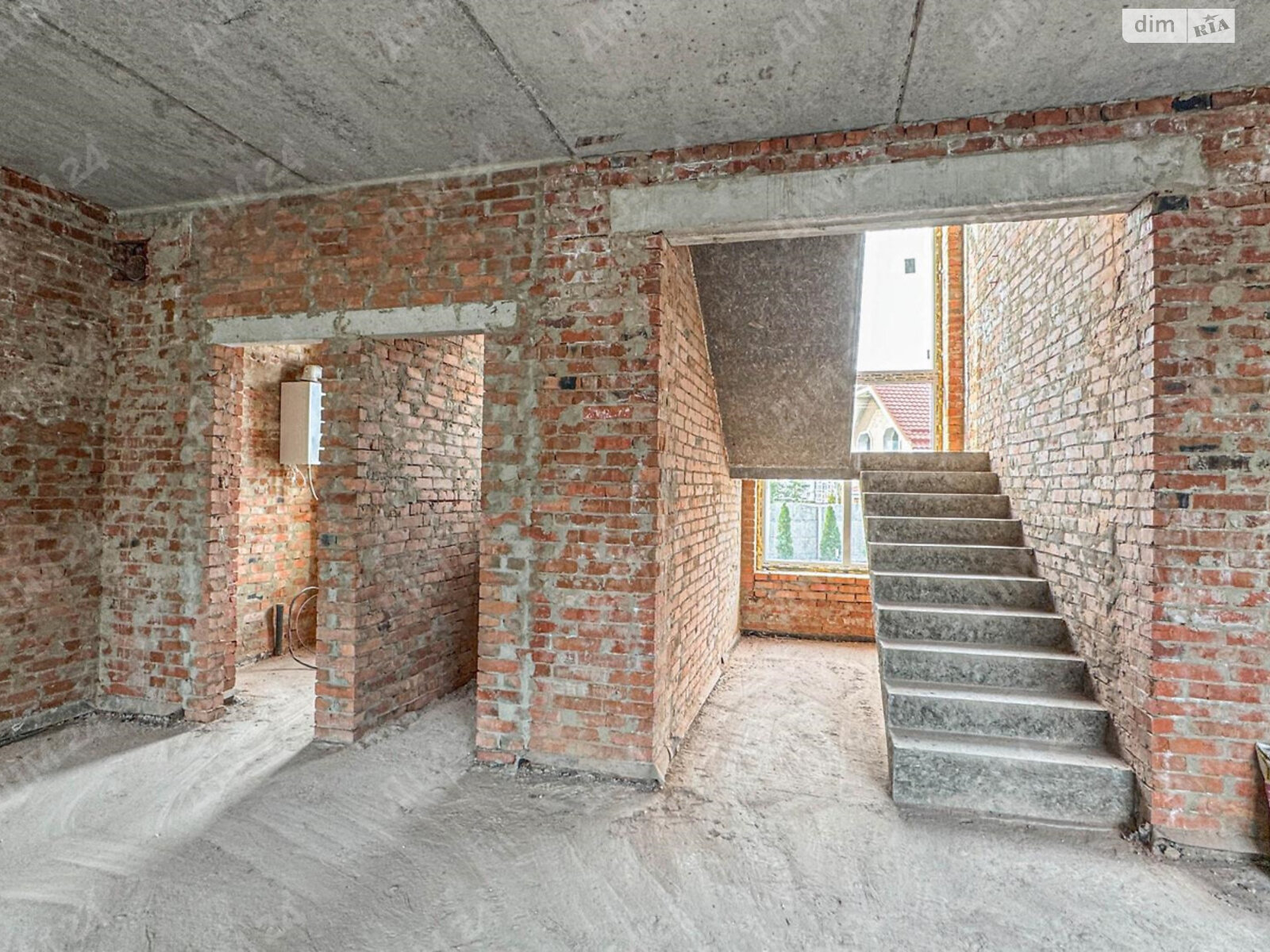 трехэтажный таунхаус, 157 кв. м, кирпич. Продажа в Полтаве район Браилки фото 1 трехэтажный таунхаус, 157 кв. м, кирпич. Продажа в Полтаве район Браилки фото 1