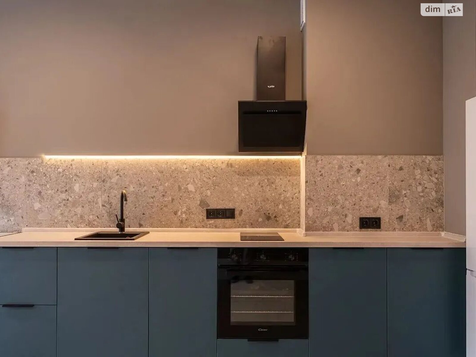 двухэтажный таунхаус, 120 кв. м, кирпич. Продажа в Поляниця фото 1