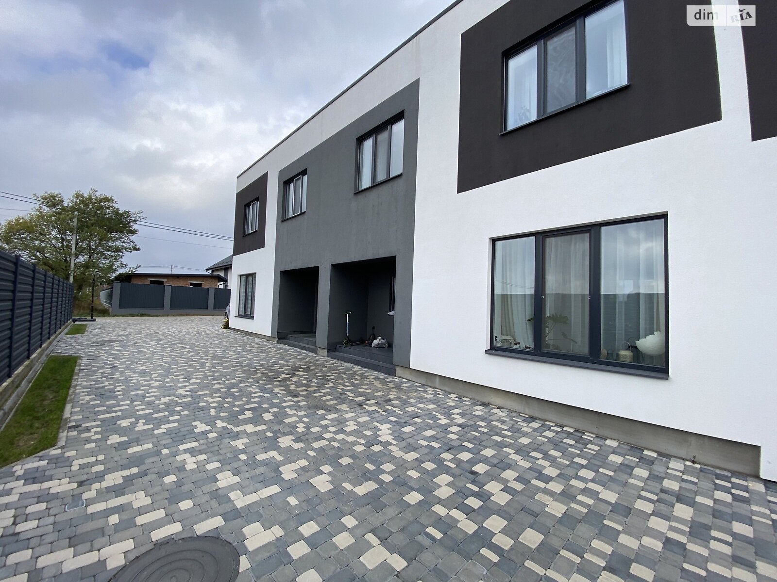 двоповерховий таунхаус, 110 кв. м, цегла. Продаж у Прибузькому фото 1