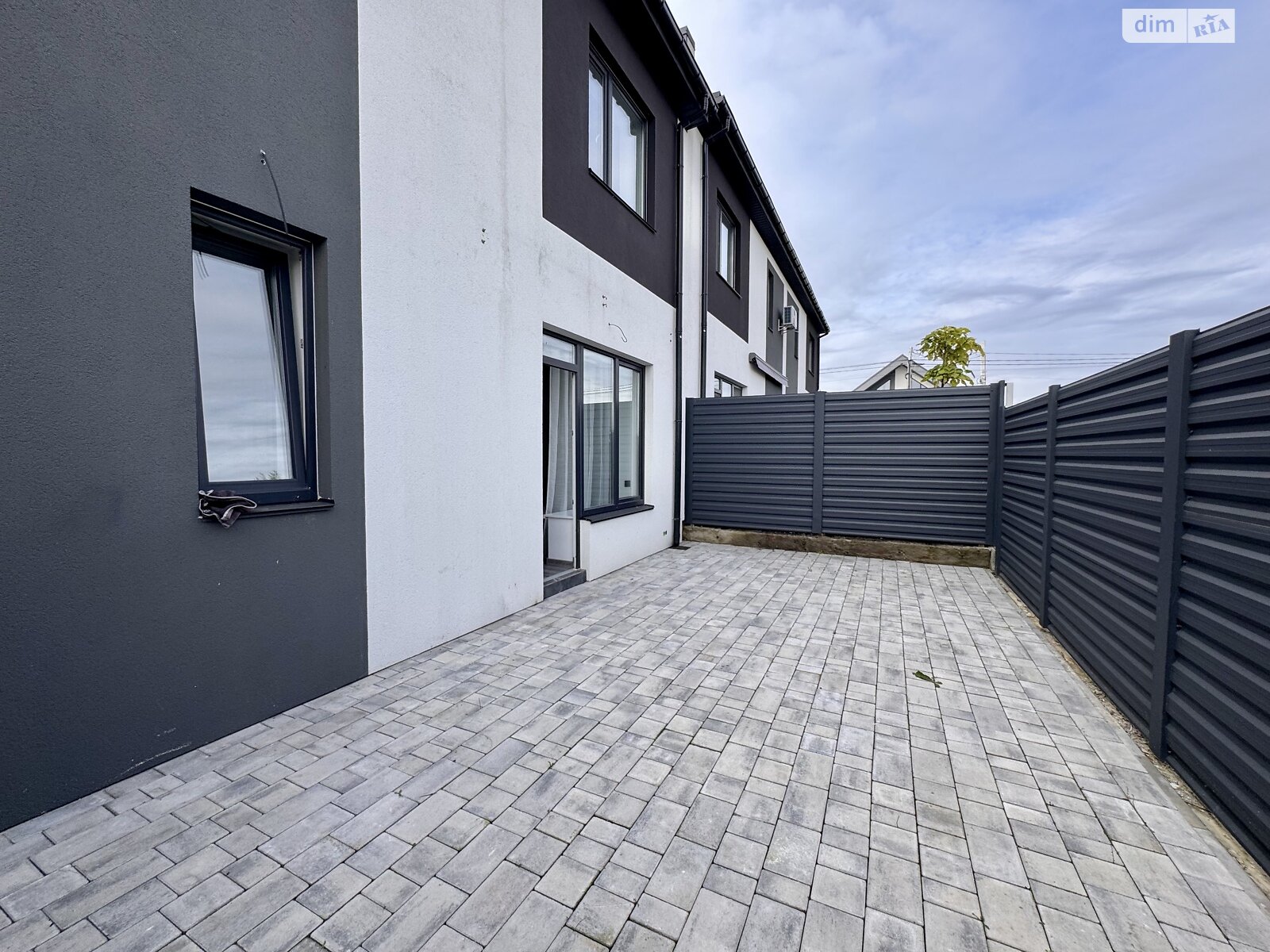 двухэтажный таунхаус, 95 кв. м, кирпич. Продажа в Прибужскому район Ленинский фото 1 двухэтажный таунхаус, 95 кв. м, кирпич. Продажа в Прибужскому район Ленинский фото 1