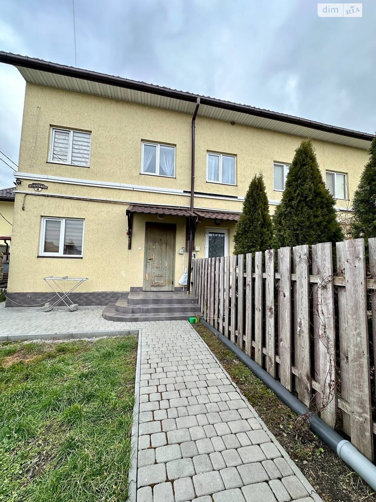 трехэтажный таунхаус, 68.4 кв. м, брус. Продажа в Ременове фото 1 трехэтажный таунхаус, 68.4 кв. м, брус. Продажа в Ременове фото 1