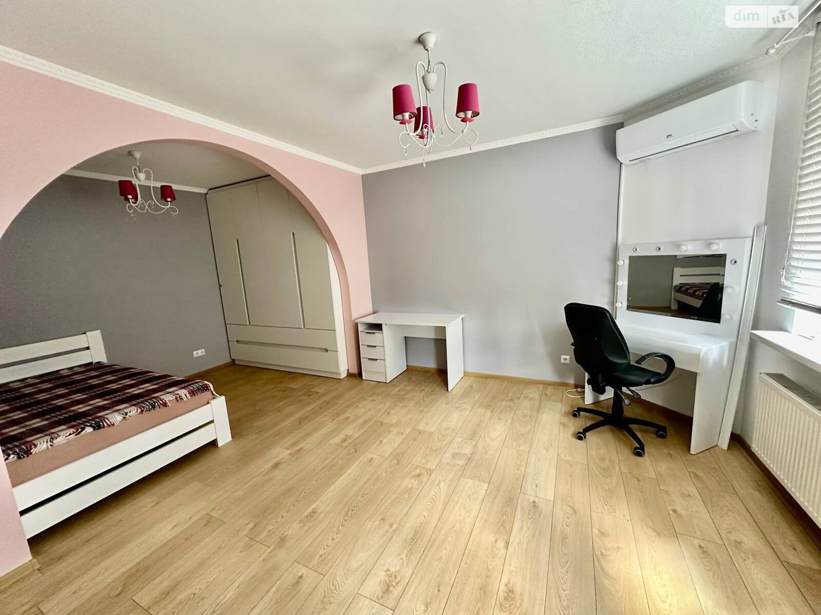 двоповерховий таунхаус, 211.7 кв. м, цегла. Продаж в Рівному, район Чайка фото 1 двоповерховий таунхаус, 211.7 кв. м, цегла. Продаж в Рівному, район Чайка фото 1