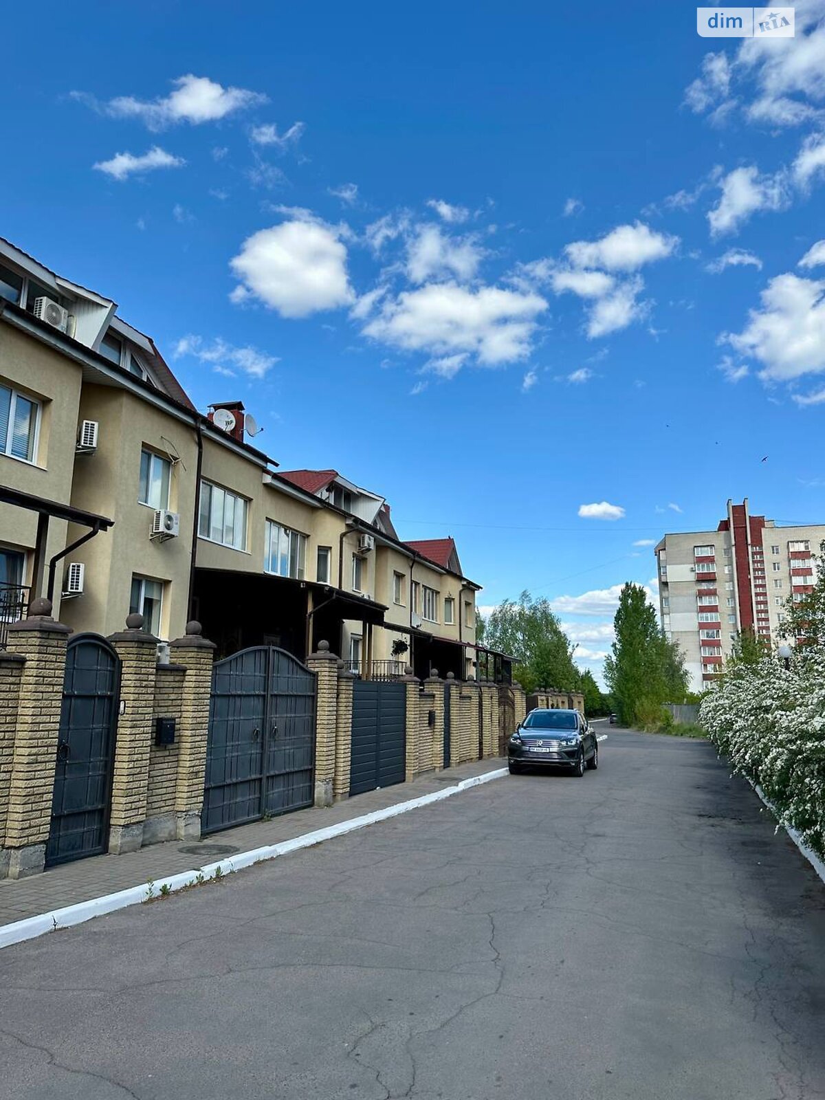 двоповерховий таунхаус, 211.7 кв. м, цегла. Продаж в Рівному, район Чайка фото 1 двоповерховий таунхаус, 211.7 кв. м, цегла. Продаж в Рівному, район Чайка фото 1