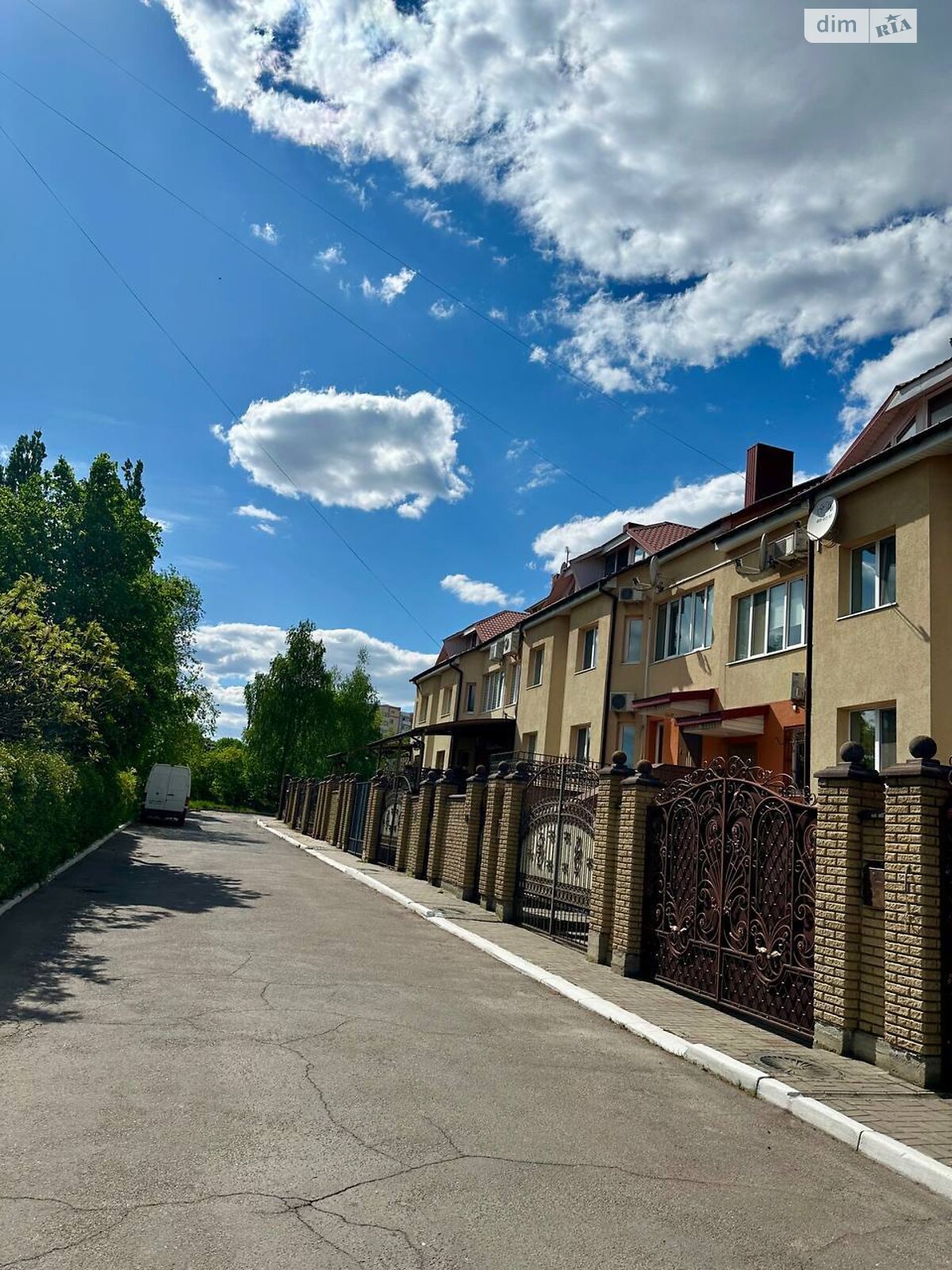 двоповерховий таунхаус, 211.7 кв. м, цегла. Продаж в Рівному, район Чайка фото 1 двоповерховий таунхаус, 211.7 кв. м, цегла. Продаж в Рівному, район Чайка фото 1