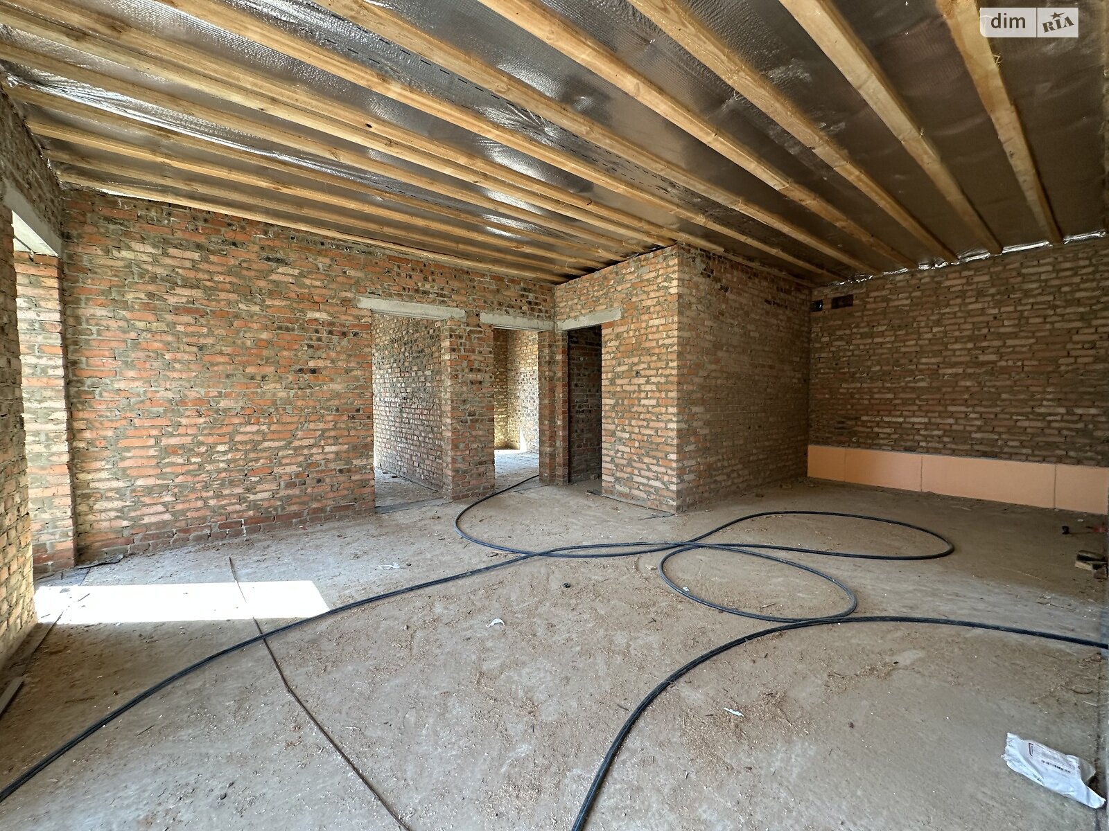 одноэтажный таунхаус, 100 кв. м, кирпич. Продажа в Ровно район Чайка фото 1 одноэтажный таунхаус, 100 кв. м, кирпич. Продажа в Ровно район Чайка фото 1