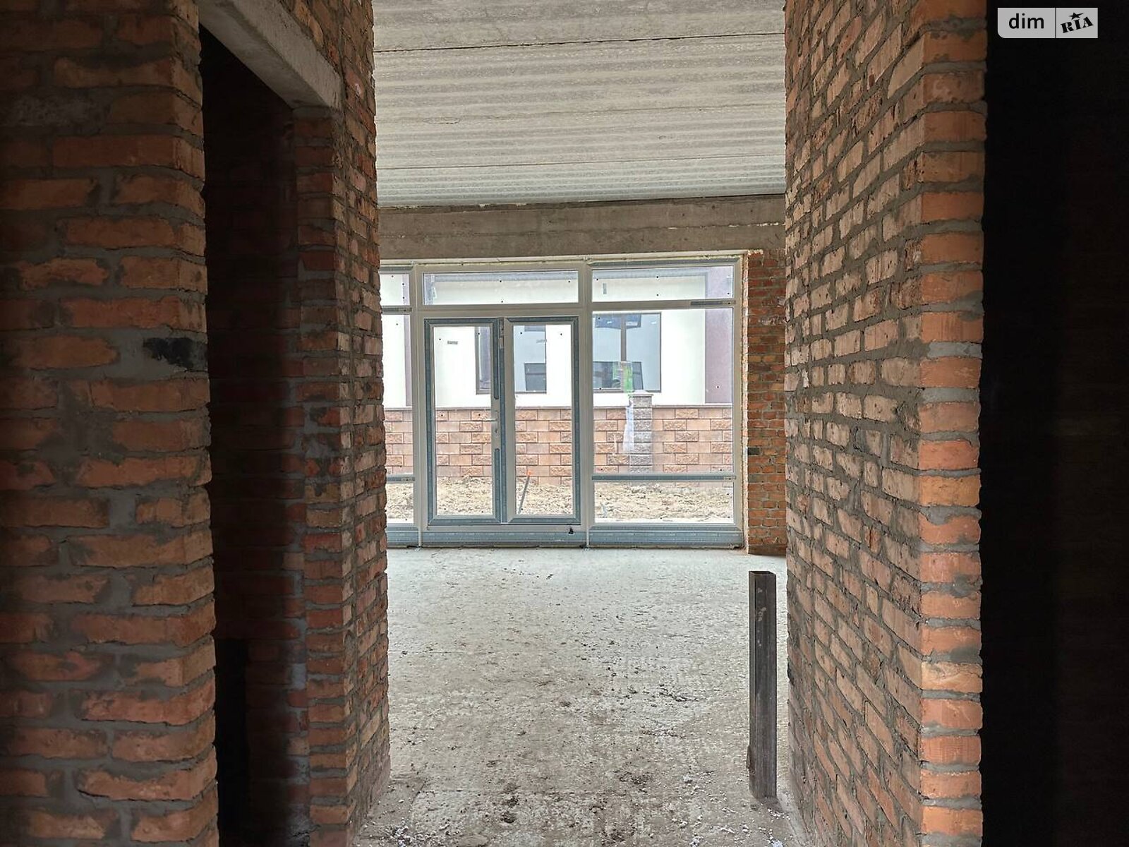 трехэтажный таунхаус, 130 кв. м, кирпич. Продажа в Ровно фото 1 трехэтажный таунхаус, 130 кв. м, кирпич. Продажа в Ровно фото 1