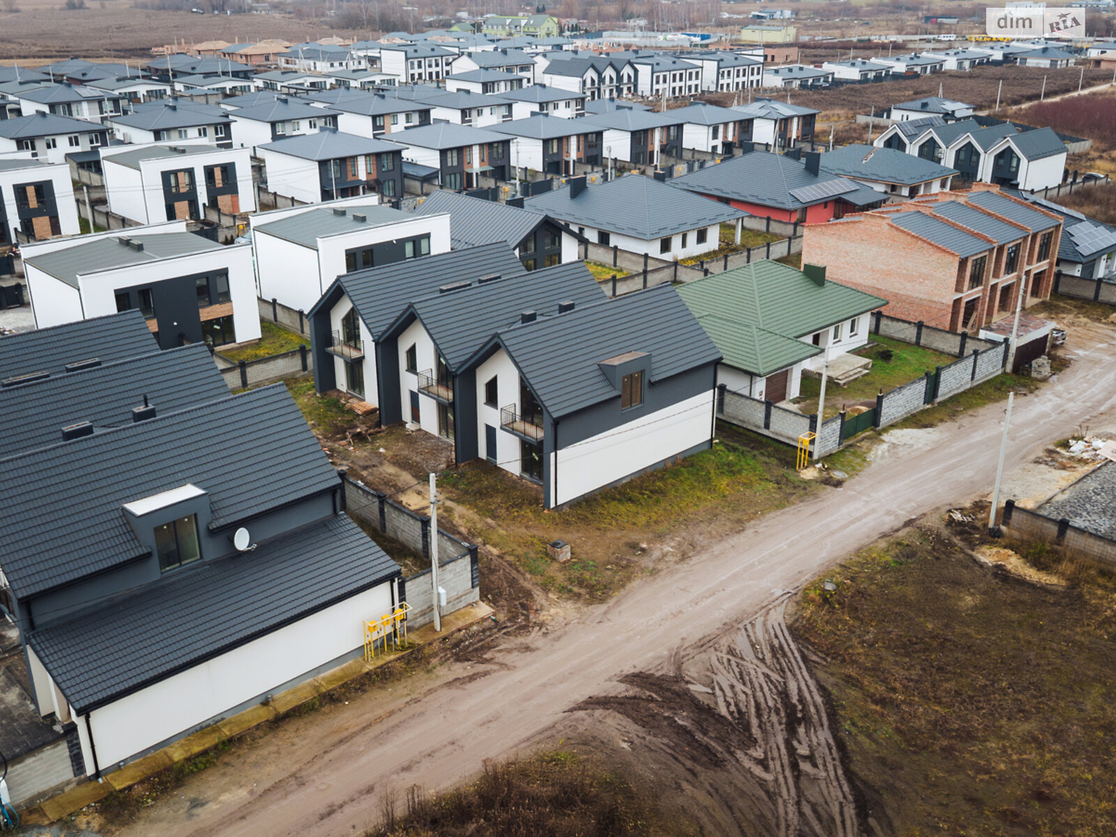 двухэтажный таунхаус, 118 кв. м, кирпич. Продажа в Ровно район Ленокомбинат фото 1