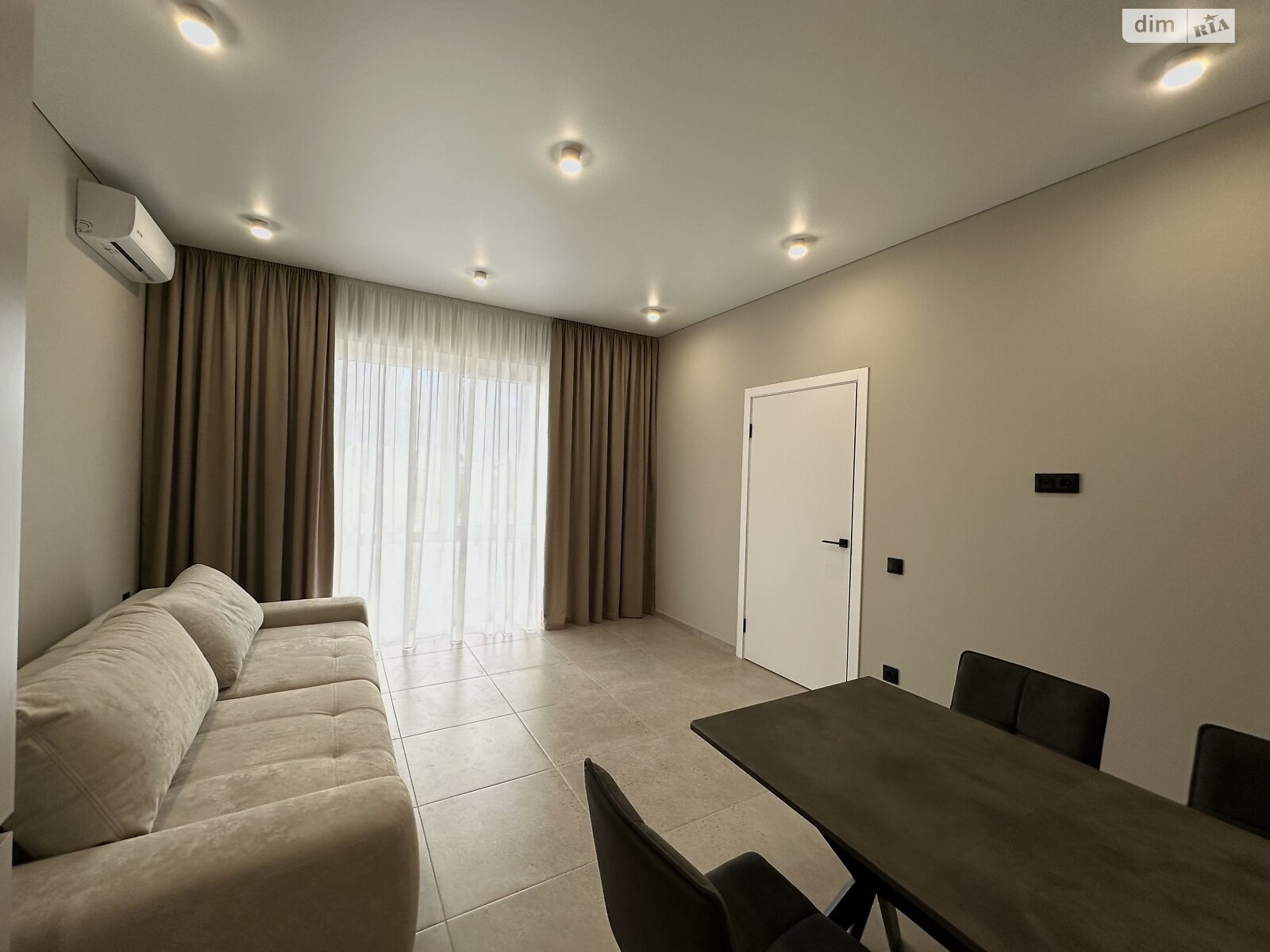 одноэтажный таунхаус, 70 кв. м, кирпич. Продажа в Ровно район Ленокомбинат фото 1