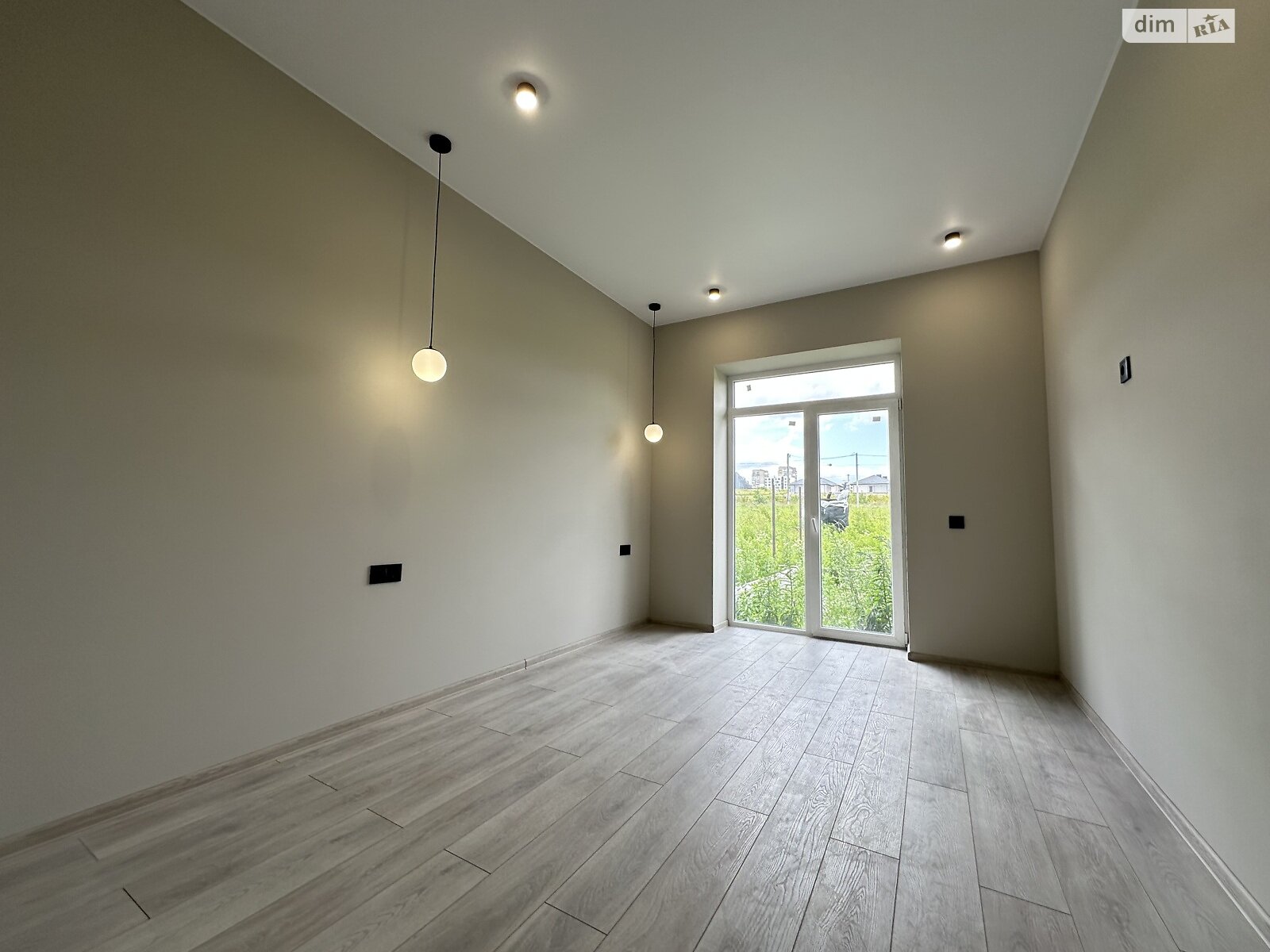 одноэтажный таунхаус, 70 кв. м, кирпич. Продажа в Ровно район Ленокомбинат фото 1