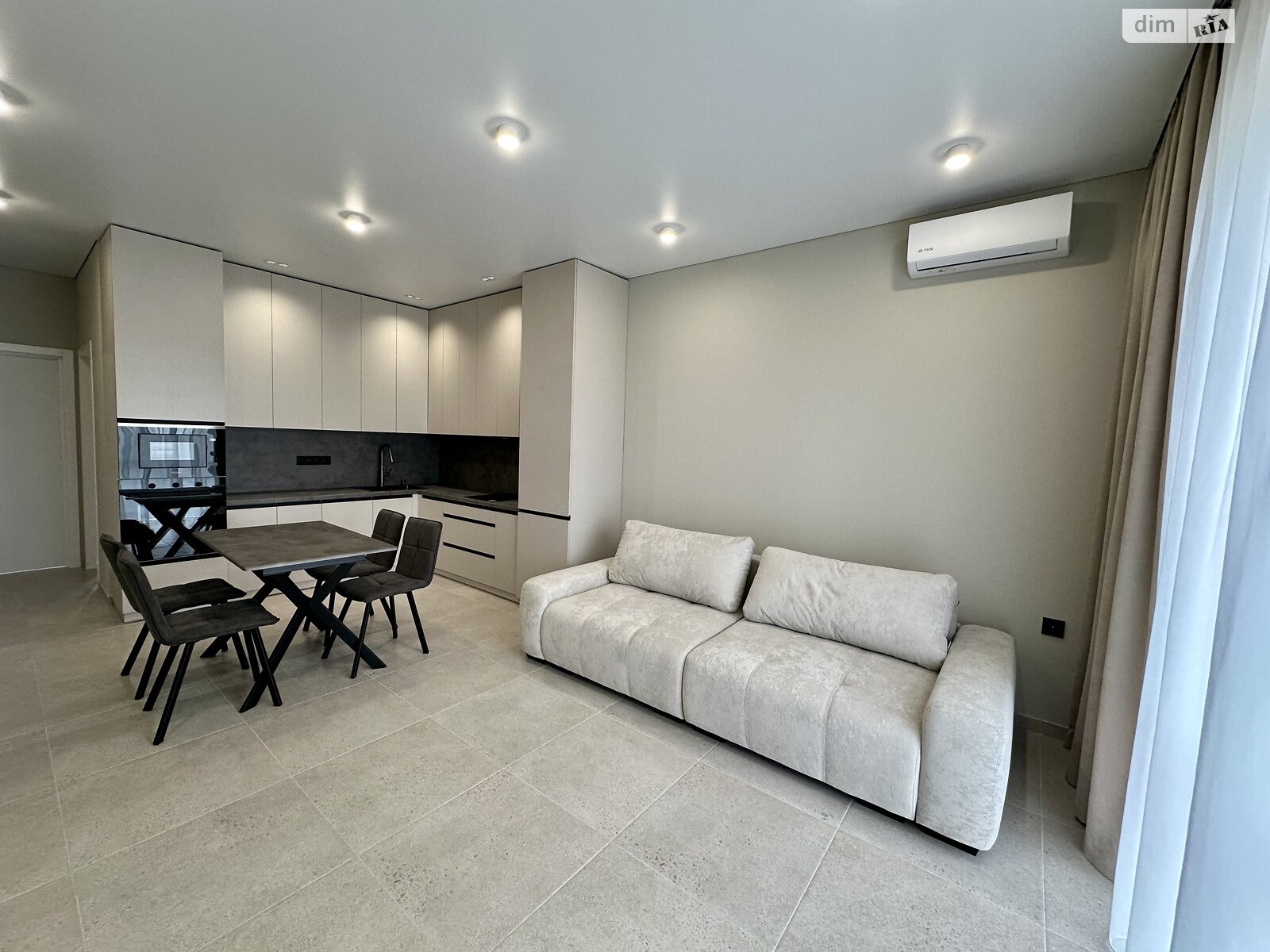 одноэтажный таунхаус, 70 кв. м, кирпич. Продажа в Ровно район Ленокомбинат фото 1