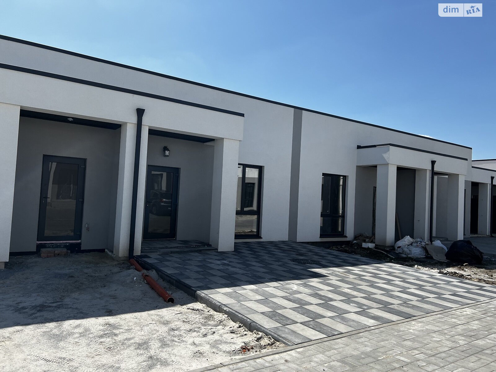 одноповерховий таунхаус, 70 кв. м, кирпич. Продаж у Рівному фото 1 одноповерховий таунхаус, 70 кв. м, кирпич. Продаж у Рівному фото 1