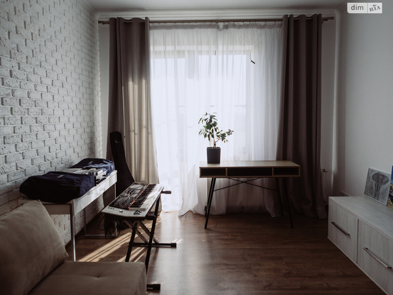 трехэтажный таунхаус, 136 кв. м, кирпич. Продажа в Ровно район Новый Двор фото 1 трехэтажный таунхаус, 136 кв. м, кирпич. Продажа в Ровно район Новый Двор фото 1