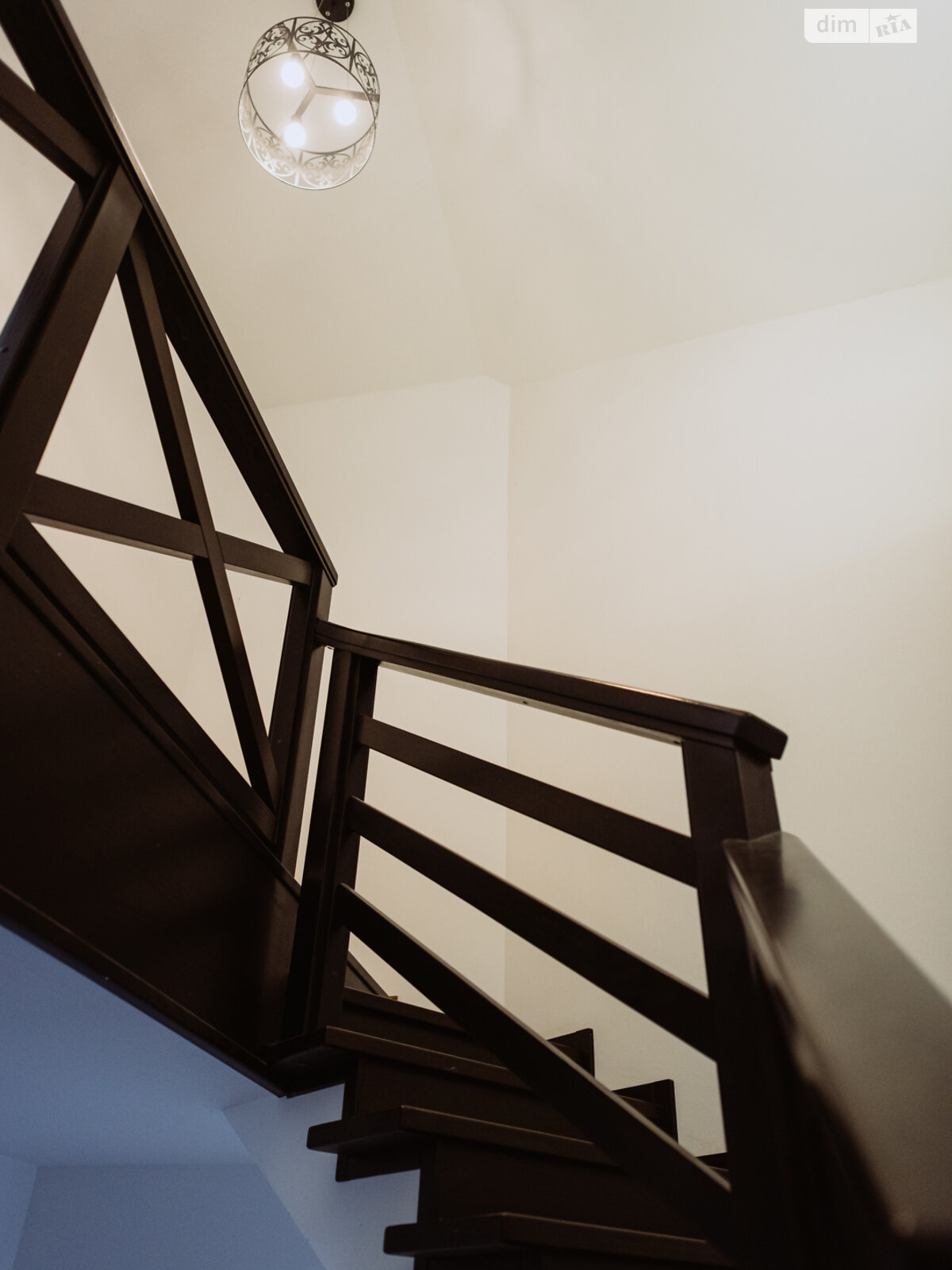 трехэтажный таунхаус, 136 кв. м, кирпич. Продажа в Ровно район Новый Двор фото 1 трехэтажный таунхаус, 136 кв. м, кирпич. Продажа в Ровно район Новый Двор фото 1