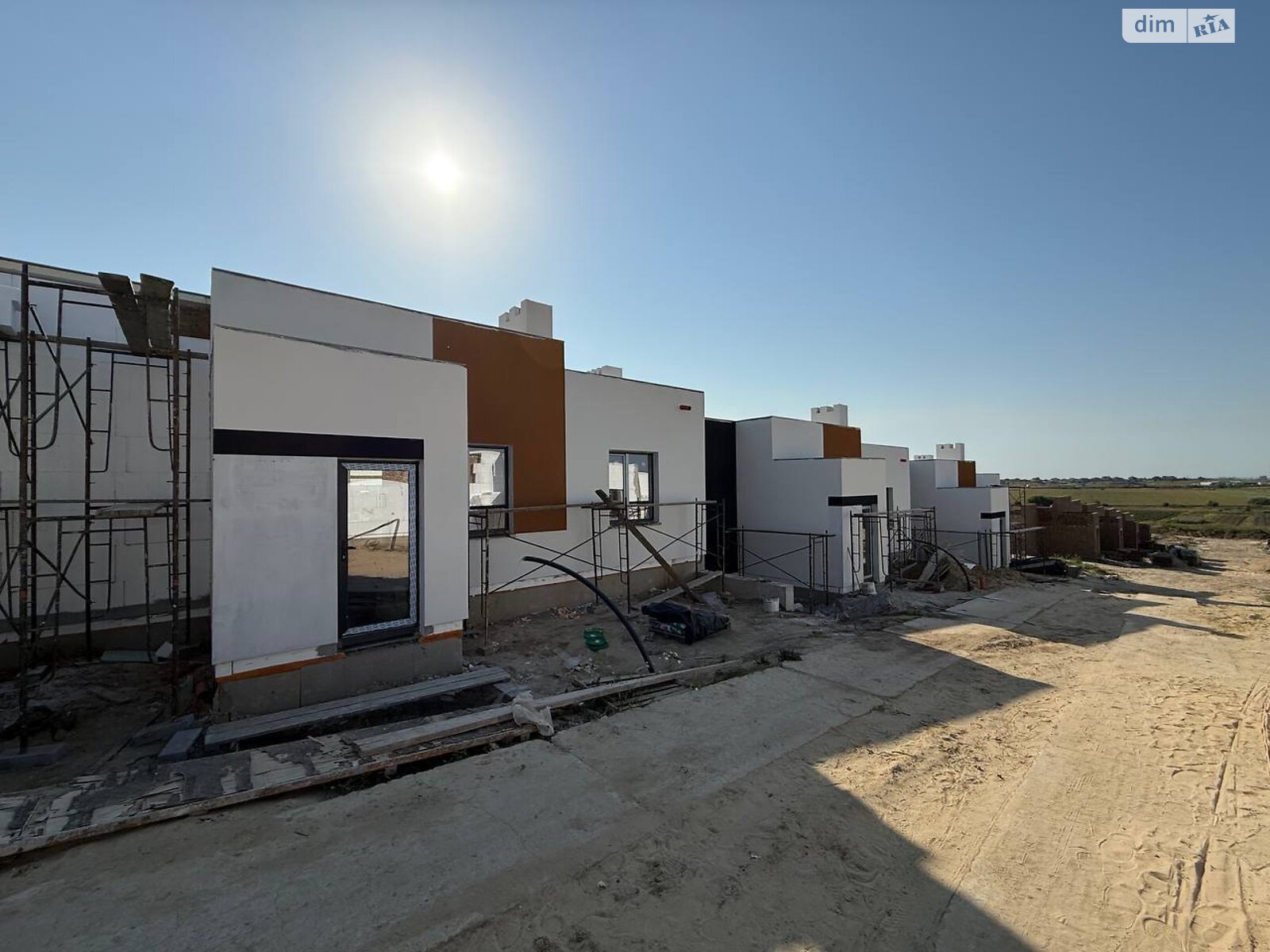 одноповерховий таунхаус, 98 кв. м, цегла. Продаж в Рівному, район Новий Двір фото 1 одноповерховий таунхаус, 98 кв. м, цегла. Продаж в Рівному, район Новий Двір фото 1