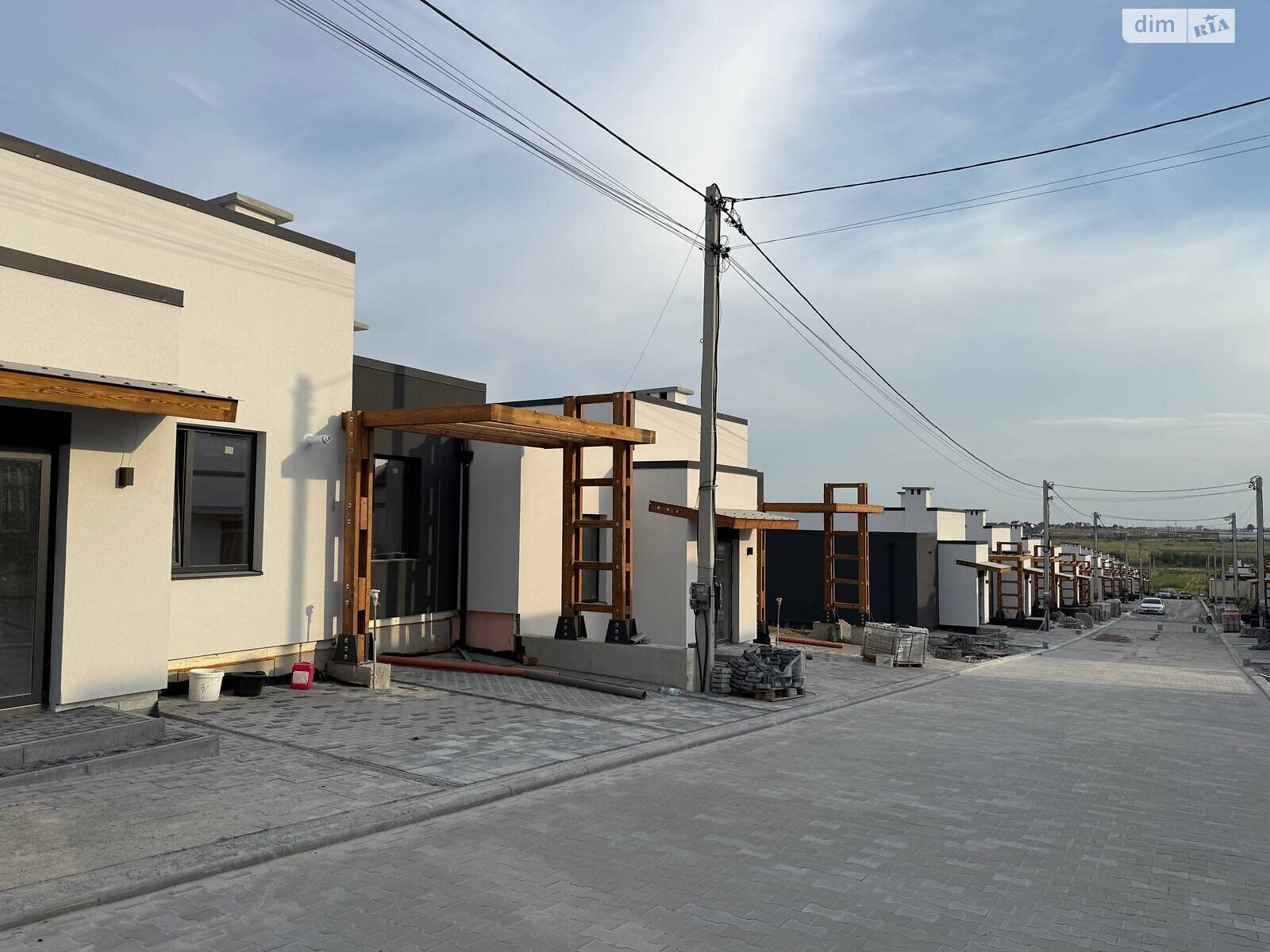 одноповерховий таунхаус, 98 кв. м, цегла. Продаж в Рівному, район Новий Двір фото 1 одноповерховий таунхаус, 98 кв. м, цегла. Продаж в Рівному, район Новий Двір фото 1