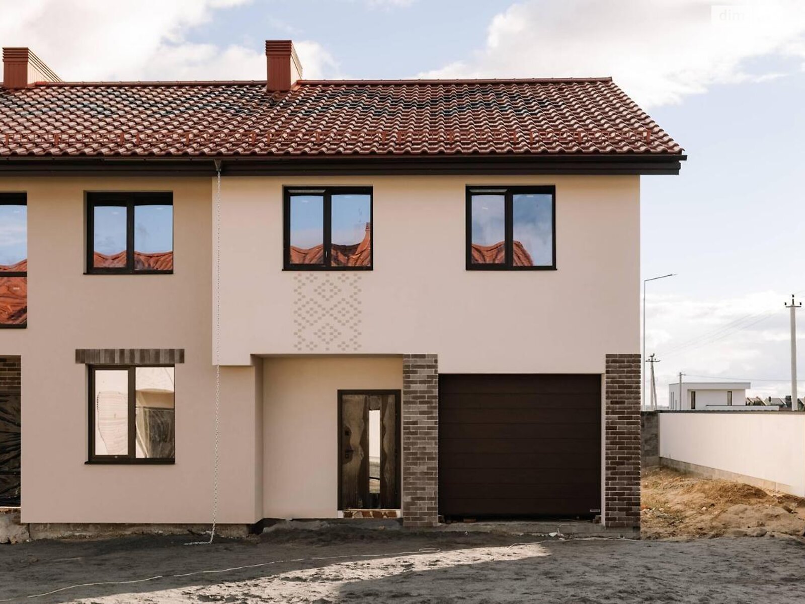 двухэтажный таунхаус, 111 кв. м, керамический блок. Продажа в Ровно район Счастливое фото 1 двухэтажный таунхаус, 111 кв. м, керамический блок. Продажа в Ровно район Счастливое фото 1