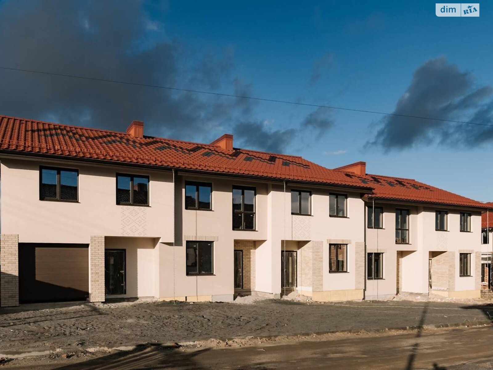 двухэтажный таунхаус, 111 кв. м, керамический блок. Продажа в Ровно район Счастливое фото 1 двухэтажный таунхаус, 111 кв. м, керамический блок. Продажа в Ровно район Счастливое фото 1