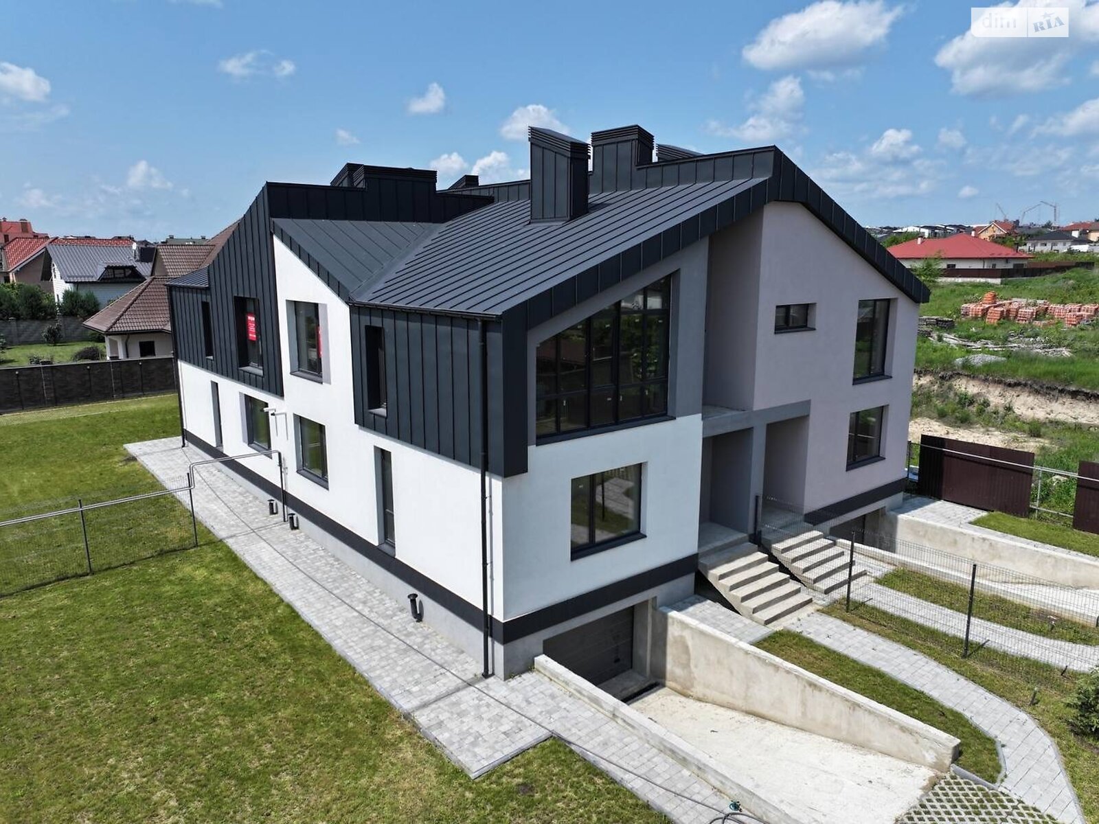 двухэтажный таунхаус, 120 кв. м, кирпич. Продажа в Ровно район Счастливое фото 1 двухэтажный таунхаус, 120 кв. м, кирпич. Продажа в Ровно район Счастливое фото 1