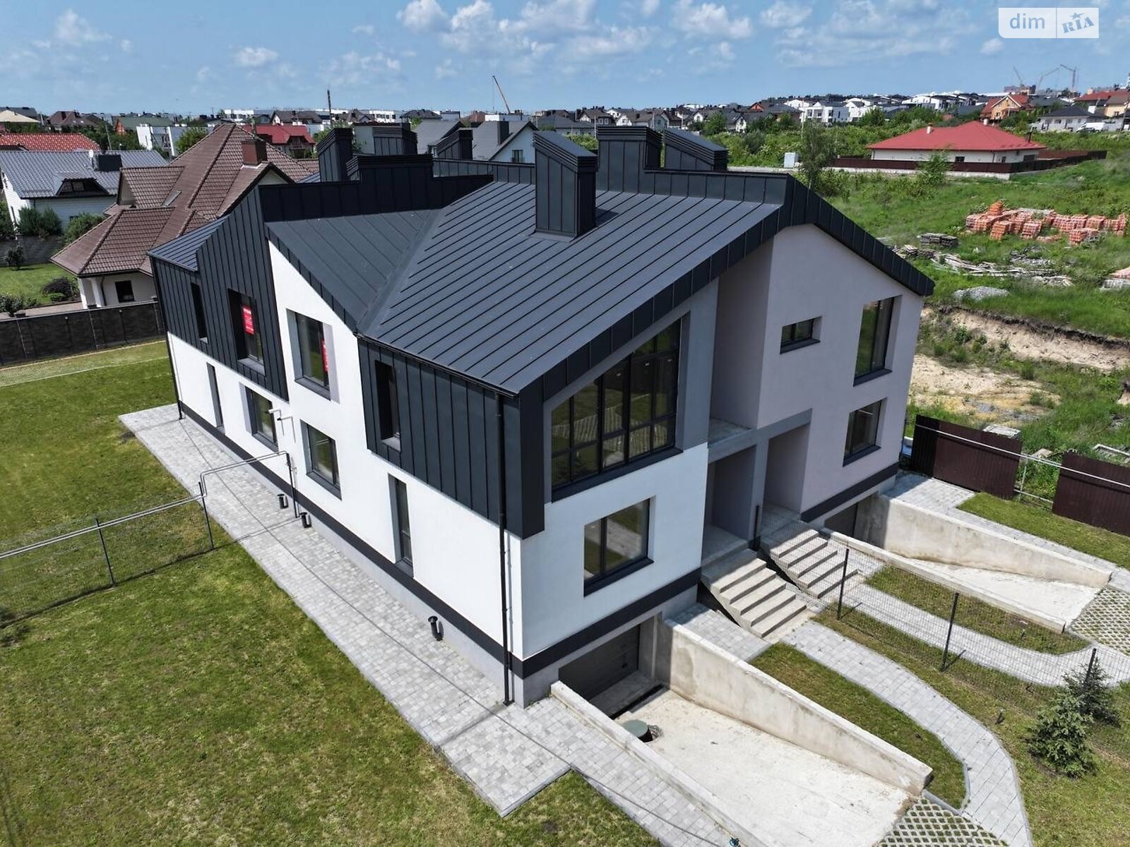 двухэтажный таунхаус, 120 кв. м, кирпич. Продажа в Ровно район Счастливое фото 1 двухэтажный таунхаус, 120 кв. м, кирпич. Продажа в Ровно район Счастливое фото 1