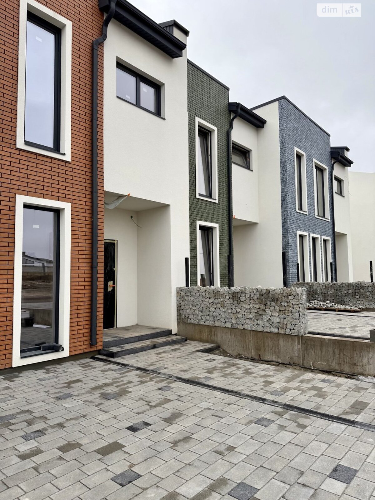 двухэтажный таунхаус, 114.67 кв. м, кирпич. Продажа в Ровно район Счастливое фото 1 двухэтажный таунхаус, 114.67 кв. м, кирпич. Продажа в Ровно район Счастливое фото 1